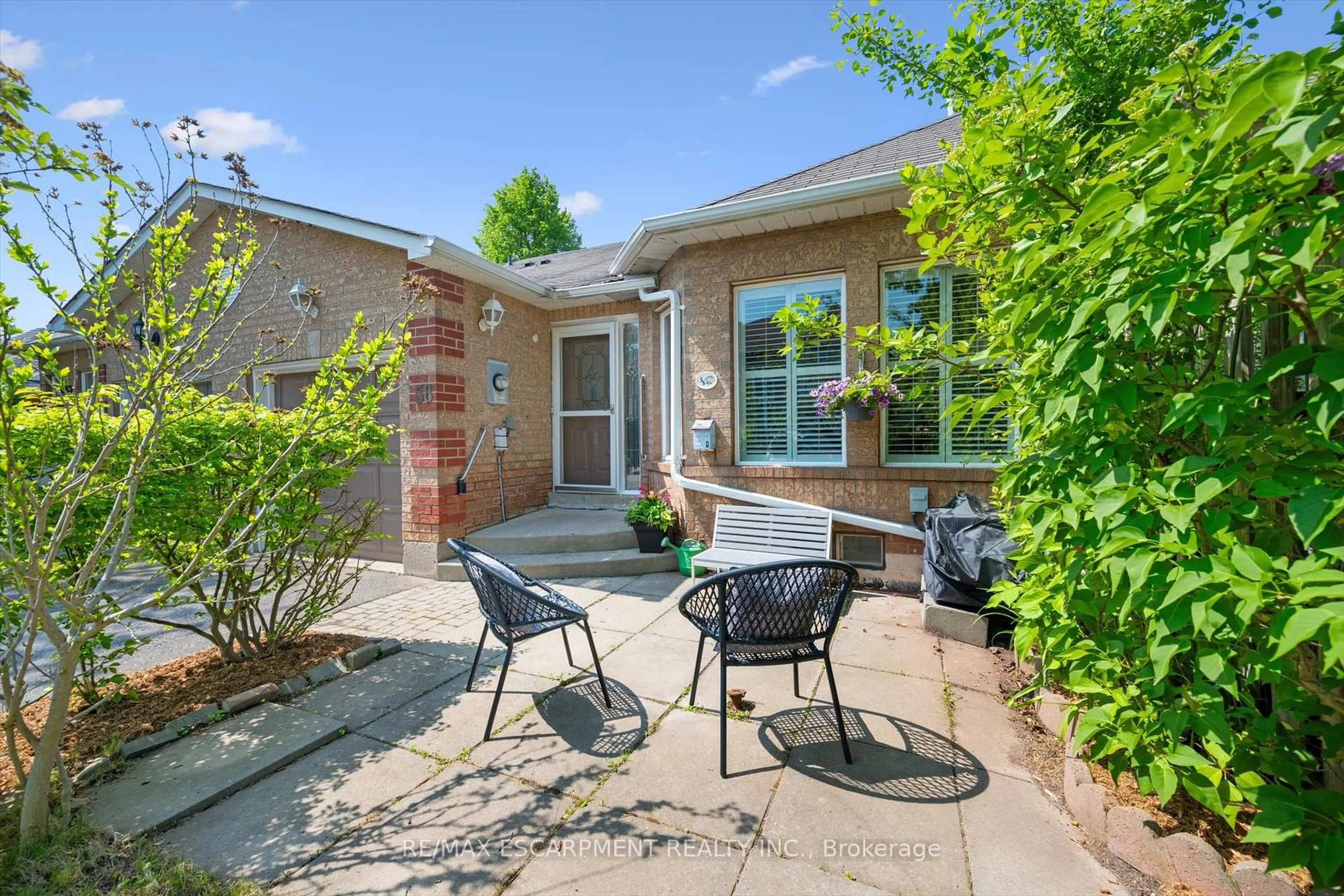 Patio, street for 1240 Westview Terr #58, Oakville Ontario L6M 3M3