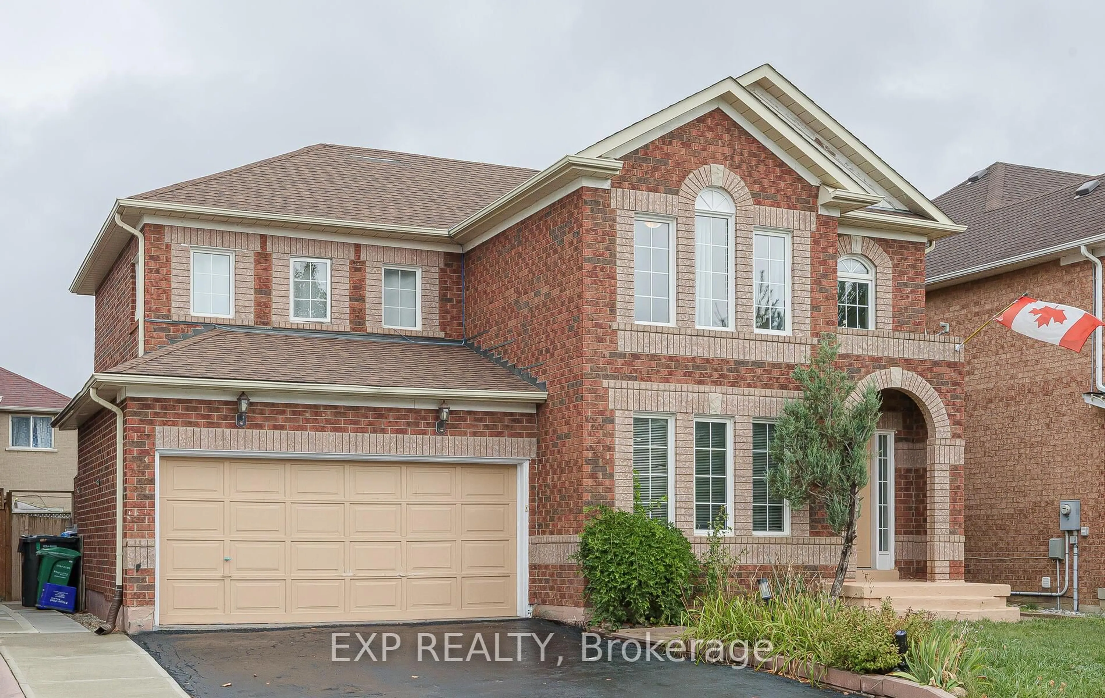 Home with brick exterior material, street for 15 Meadow Glade Rd, Brampton Ontario L6R 1Z7