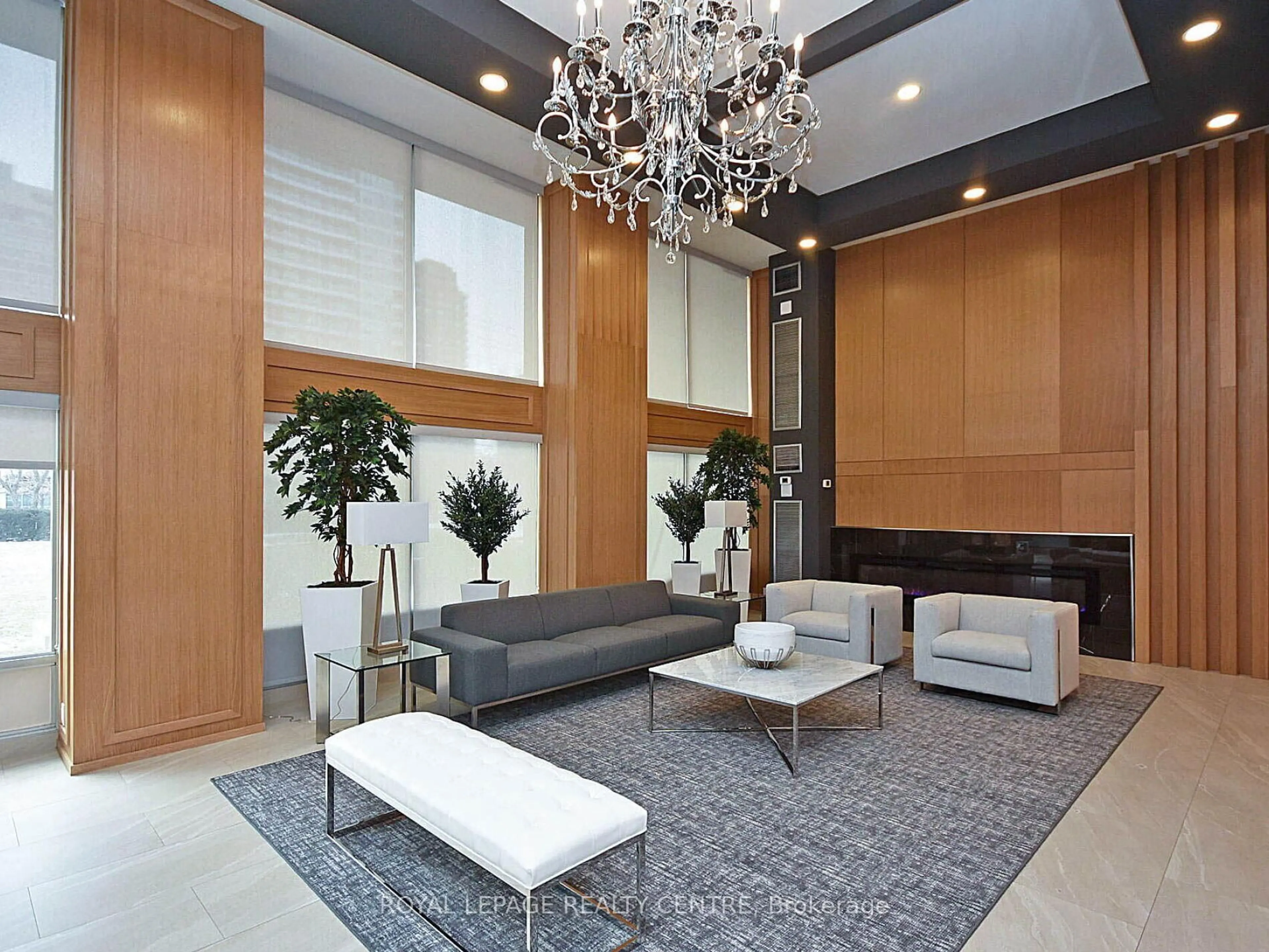 Lobby for 3590 Kaneff Cres #1604, Mississauga Ontario L5A 3X3