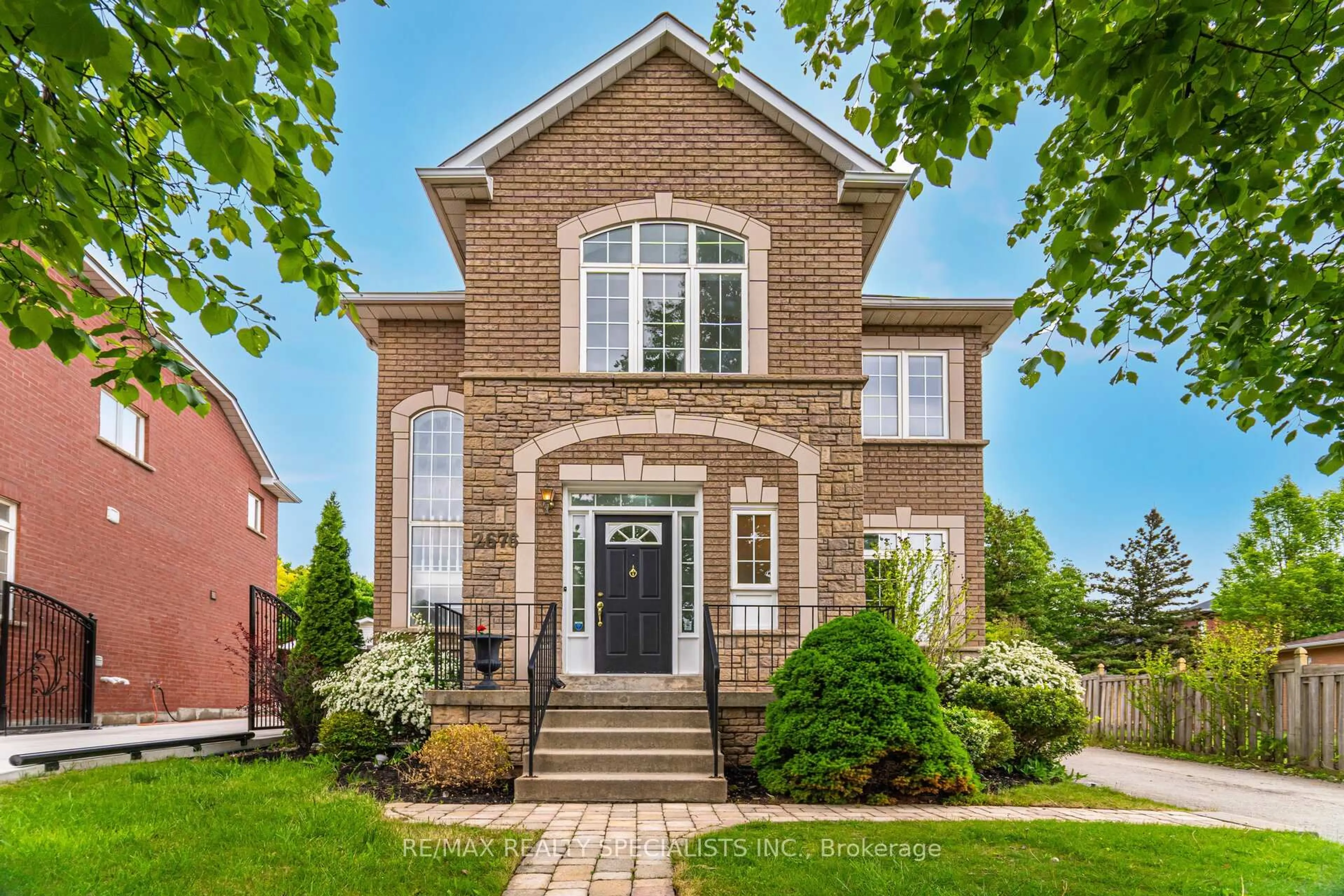 Home with brick exterior material, street for 2676 Castle Hill Cres, Oakville Ontario L6H 6J1