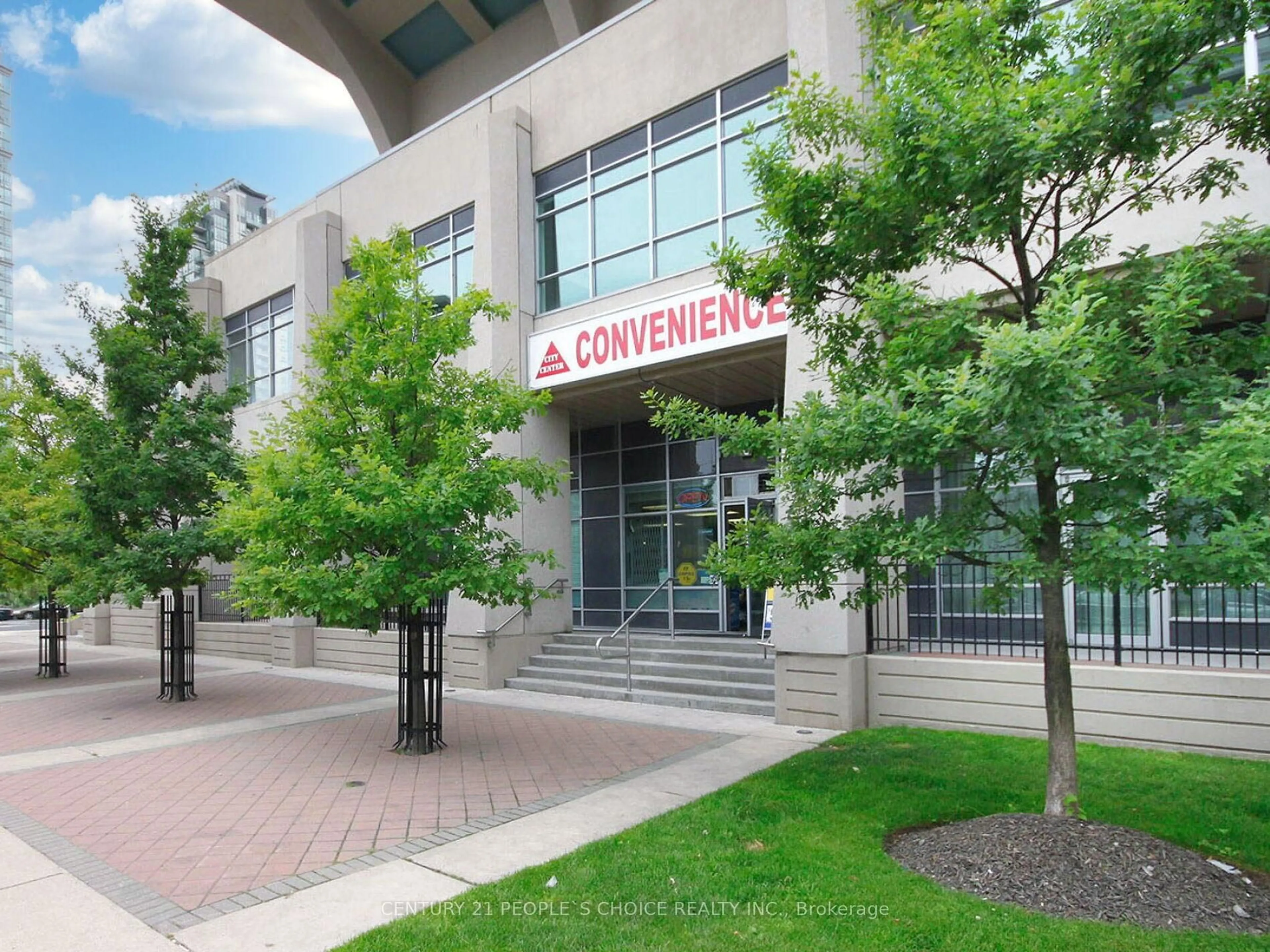 Indoor foyer for 1 Elm Dr #903, Mississauga Ontario L5B 4M1