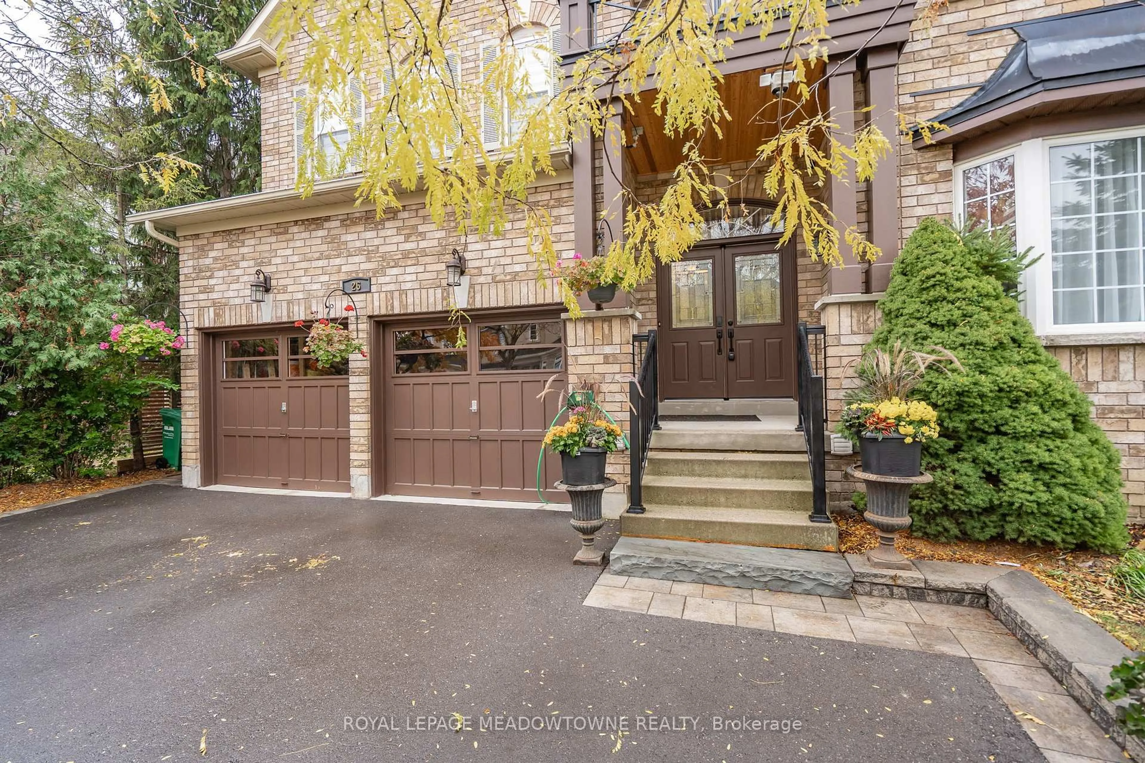 Unknown for 26 Emperor Dr, Brampton Ontario L6P 1X5