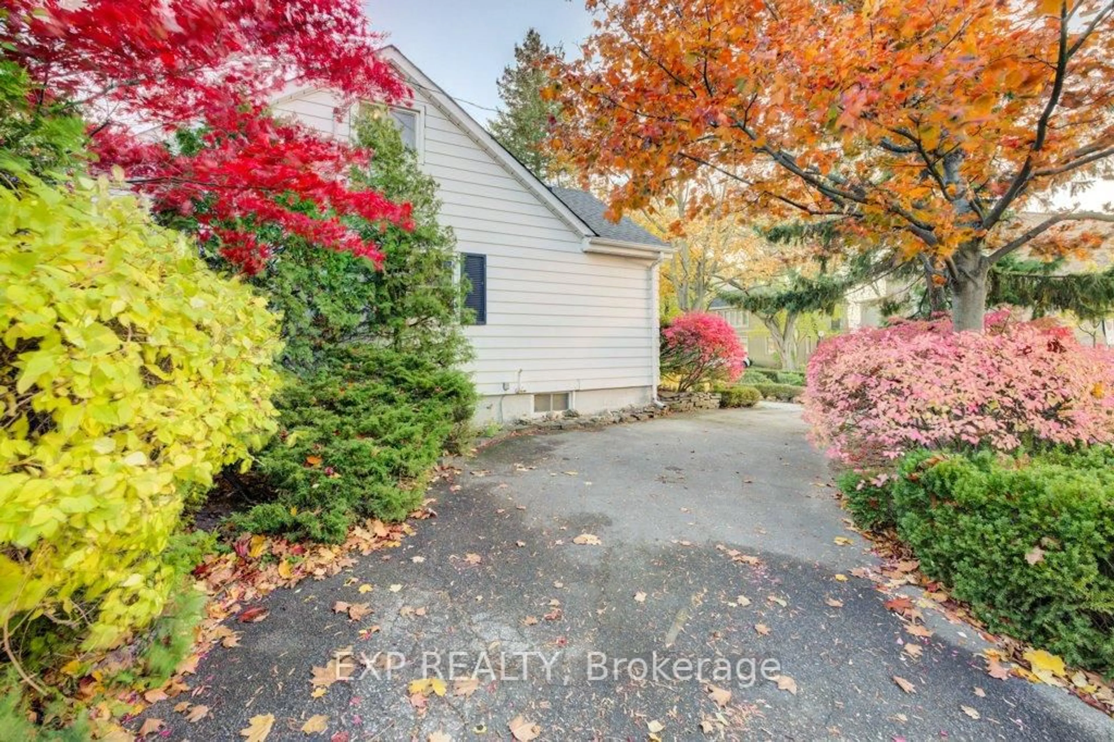 Unknown for 115 Wilson St, Oakville Ontario L6K 3G7