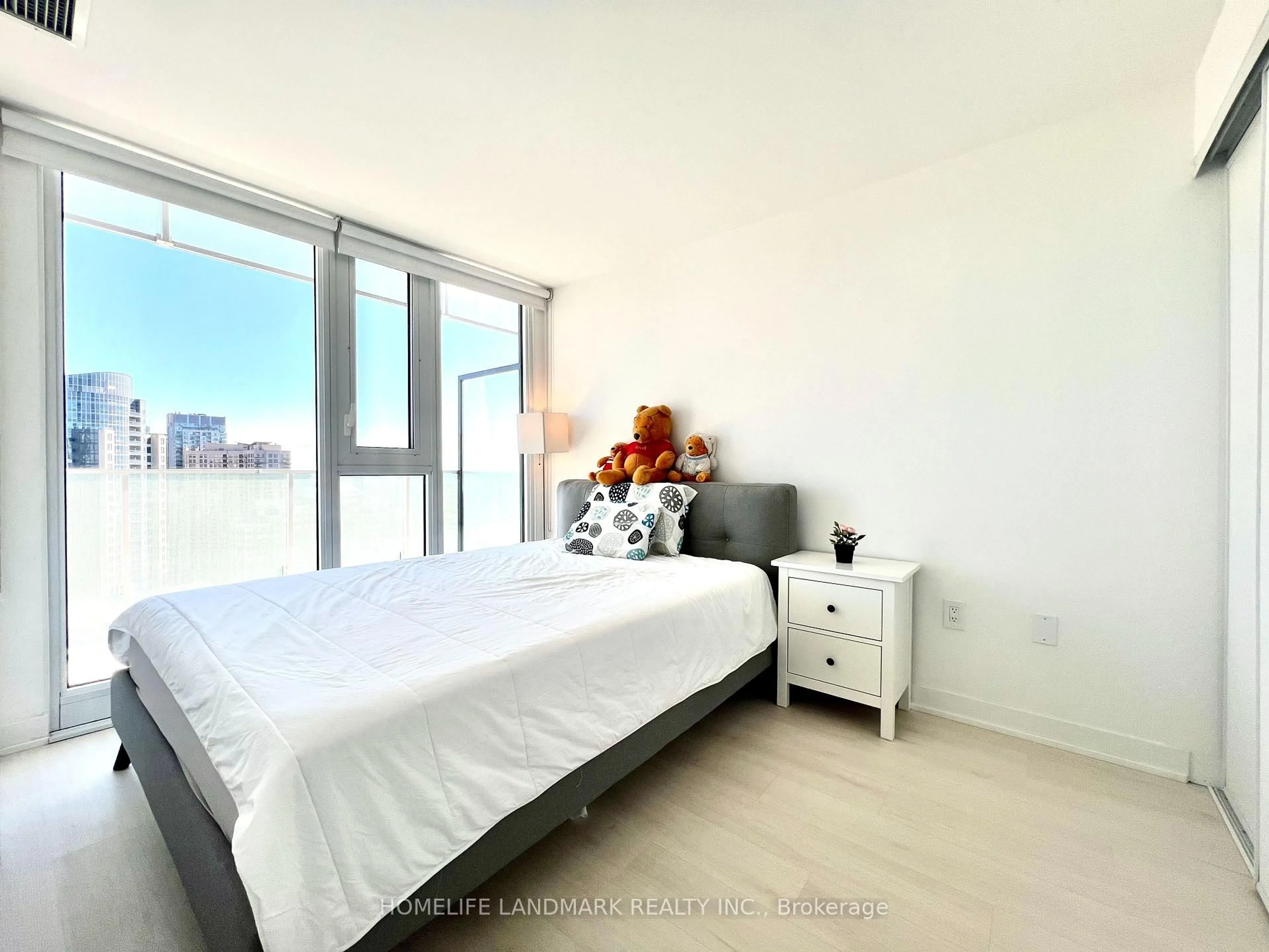 Bedroom with bed, unknown for 3900 Confederation Pkwy #2312, Mississauga Ontario L5B 0M3