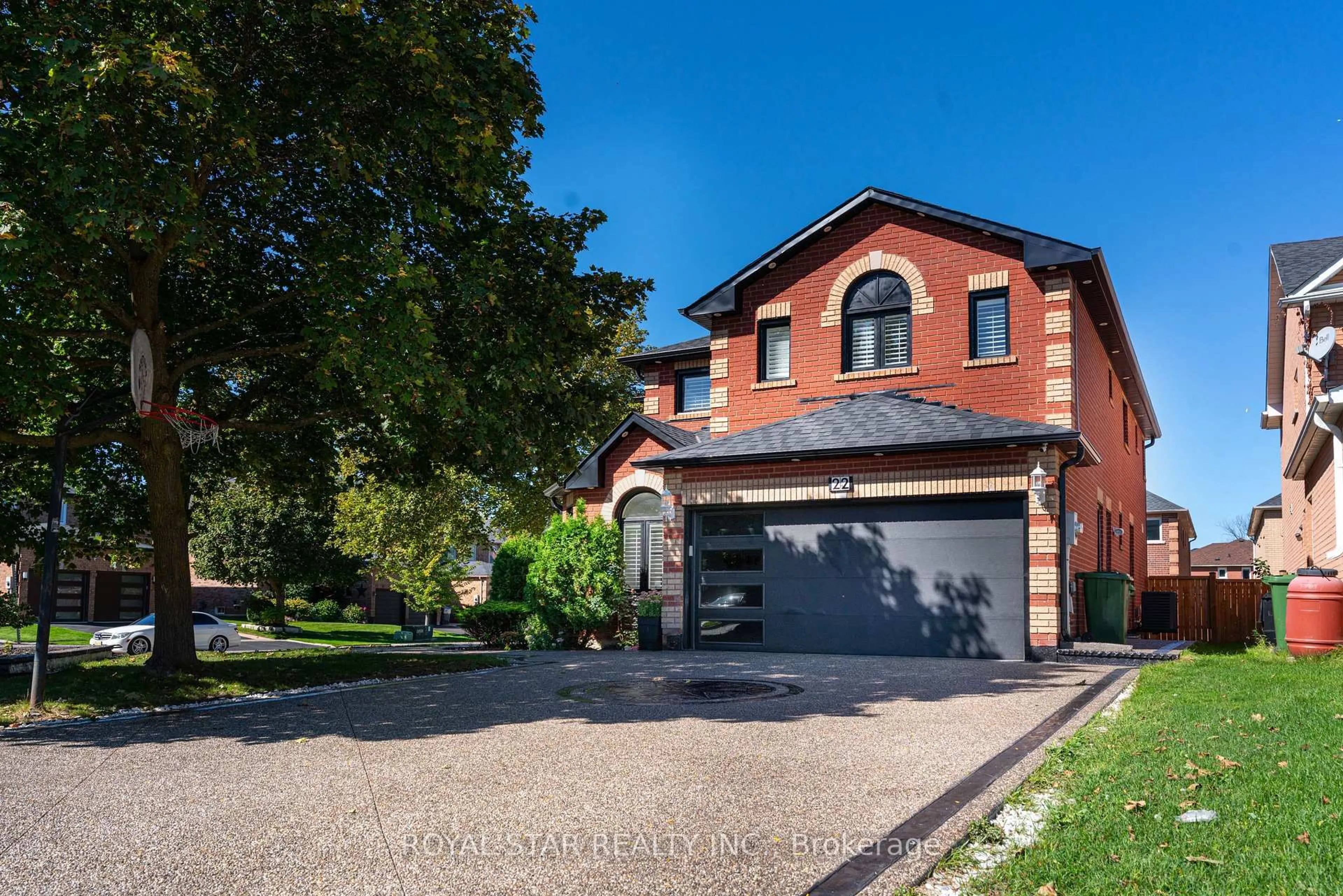 Home with brick exterior material, street for 22 Livingston Dr, Caledon Ontario L7C 1A1