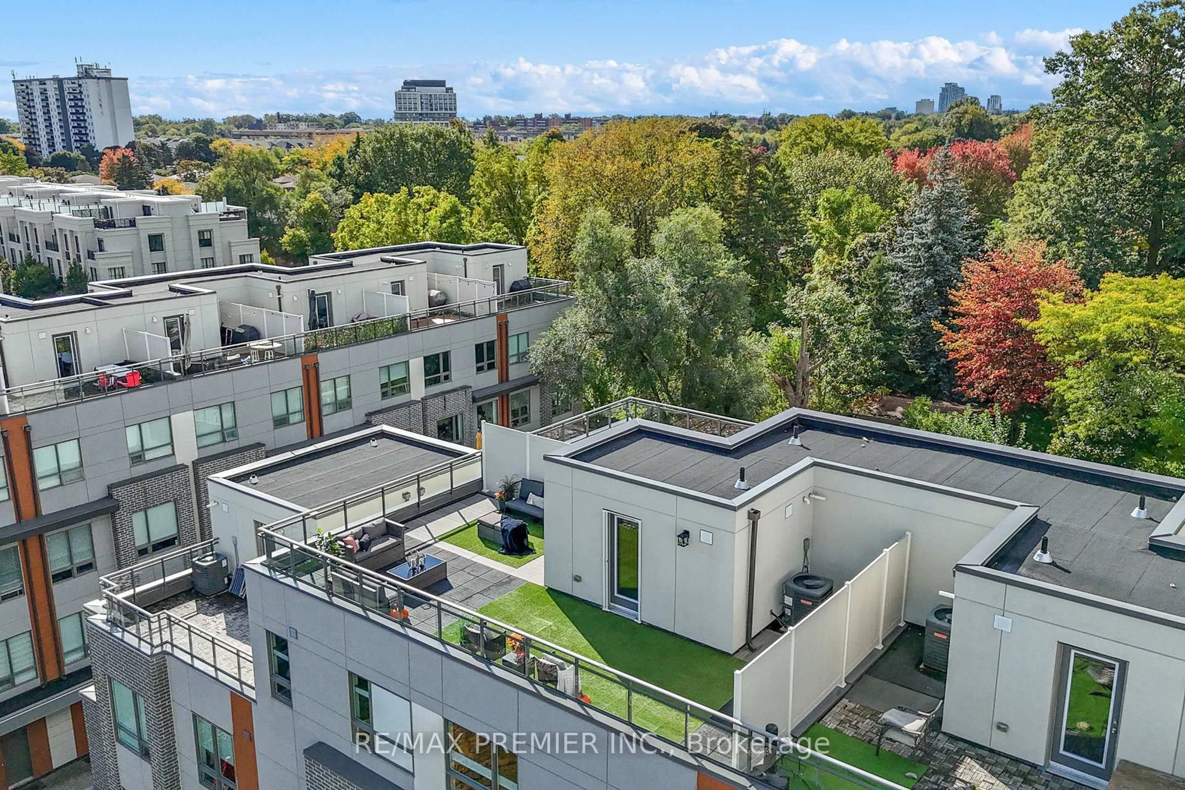 A pic from outside/outdoor area/front of a property/back of a property/a pic from drone, city buildings view from balcony for 670 Atwater Ave #108, Mississauga Ontario L5G 0B6