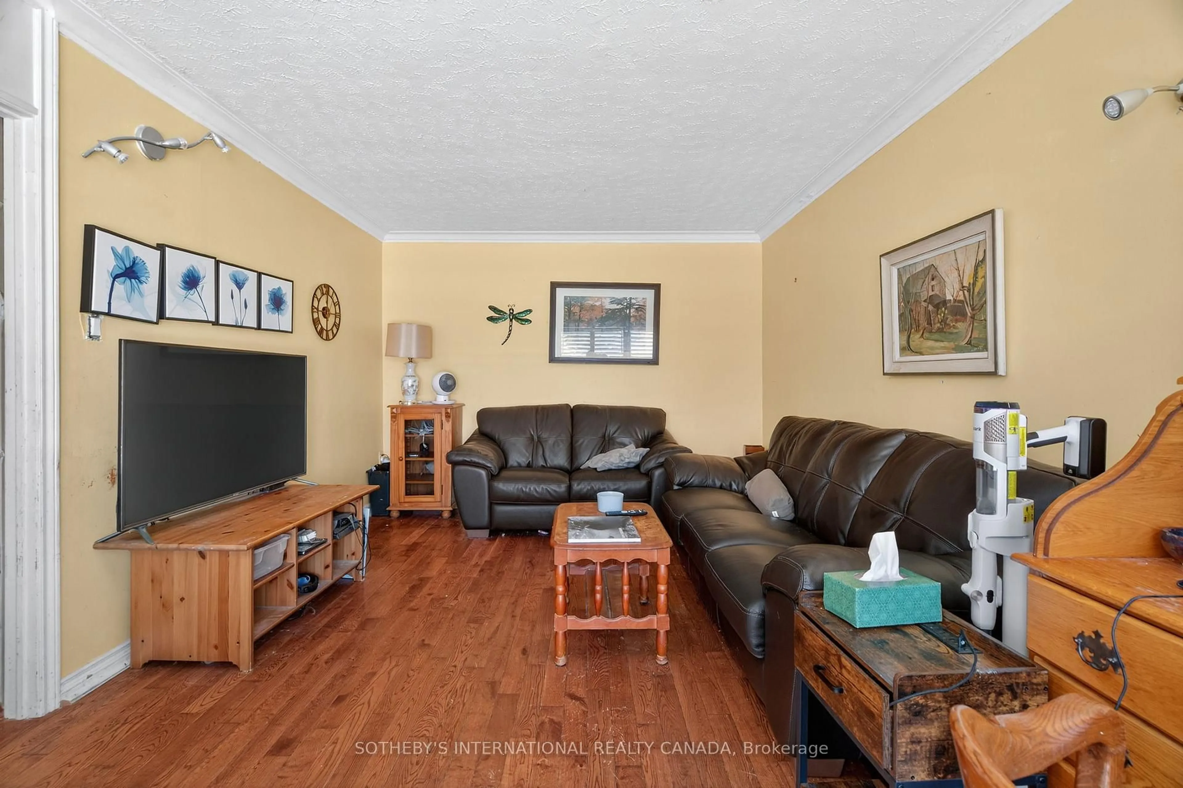 Living room with furniture, unknown for 18 Rossburn Dr, Toronto Ontario M9C 2P6