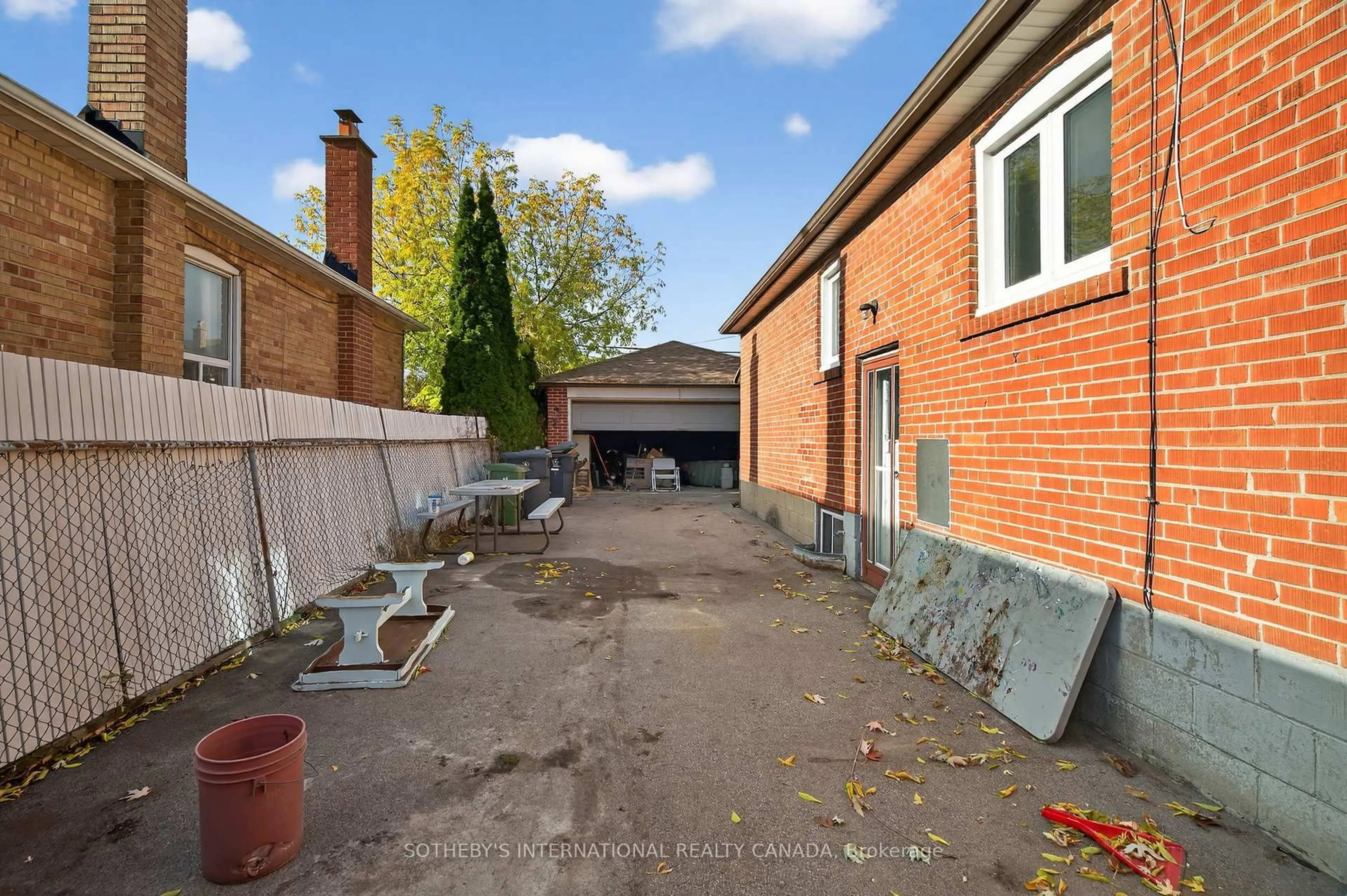 A pic from outside/outdoor area/front of a property/back of a property/a pic from drone, street for 18 Rossburn Dr, Toronto Ontario M9C 2P6