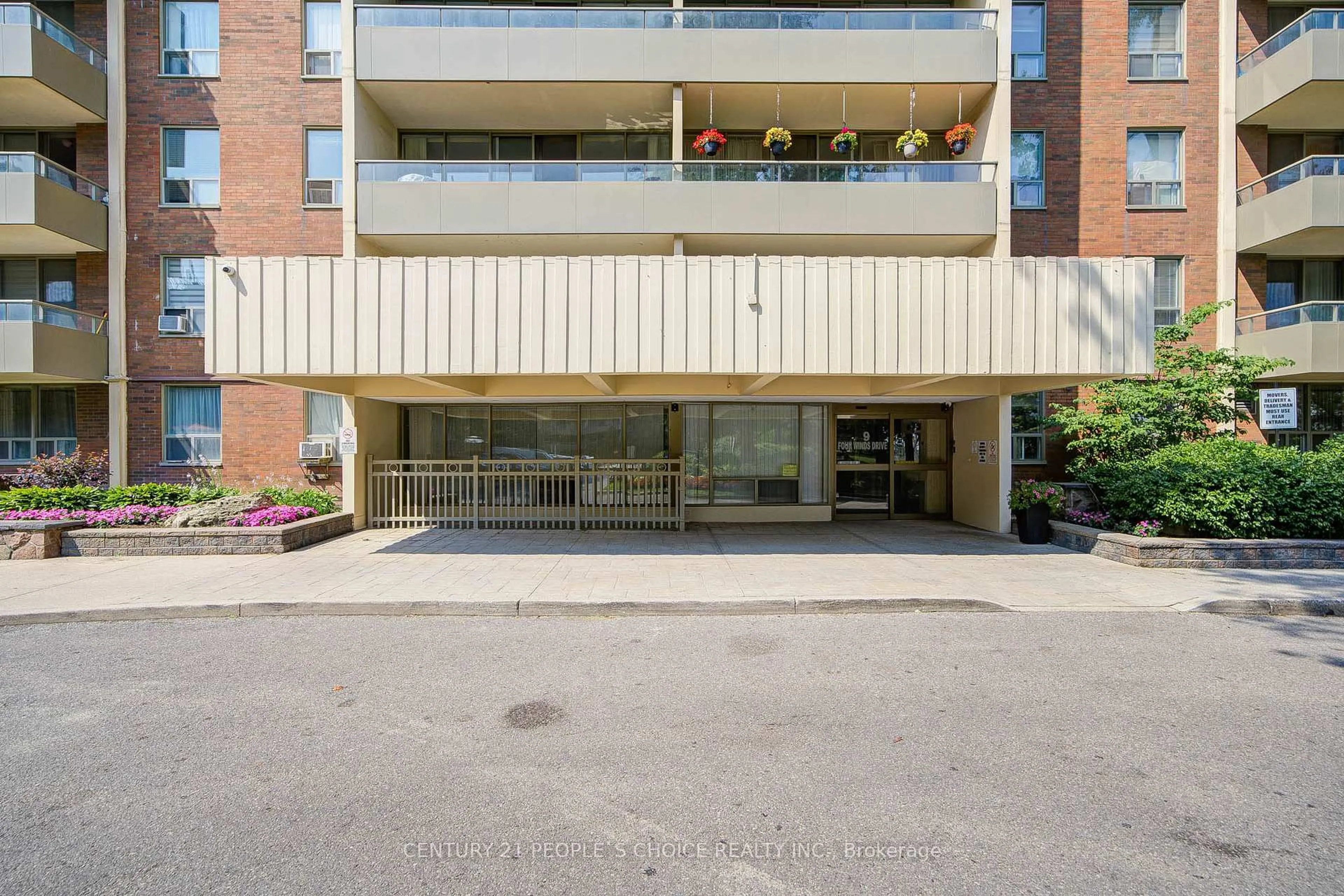 Indoor foyer for 9 FOUR WIND Dr #311, Toronto Ontario M3J 2S8