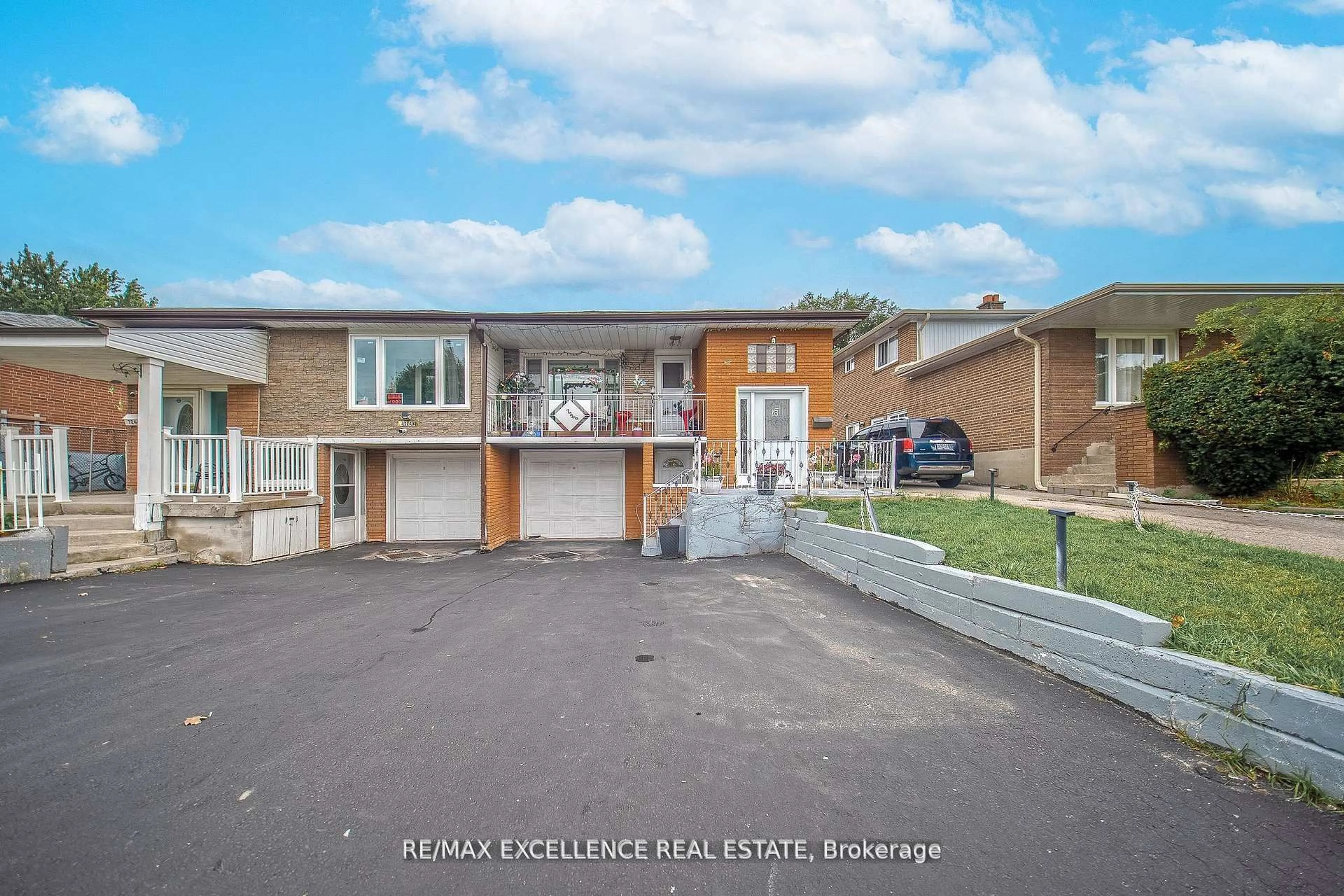 Unknown for 7246 Reindeer Dr, Mississauga Ontario L4T 2M7