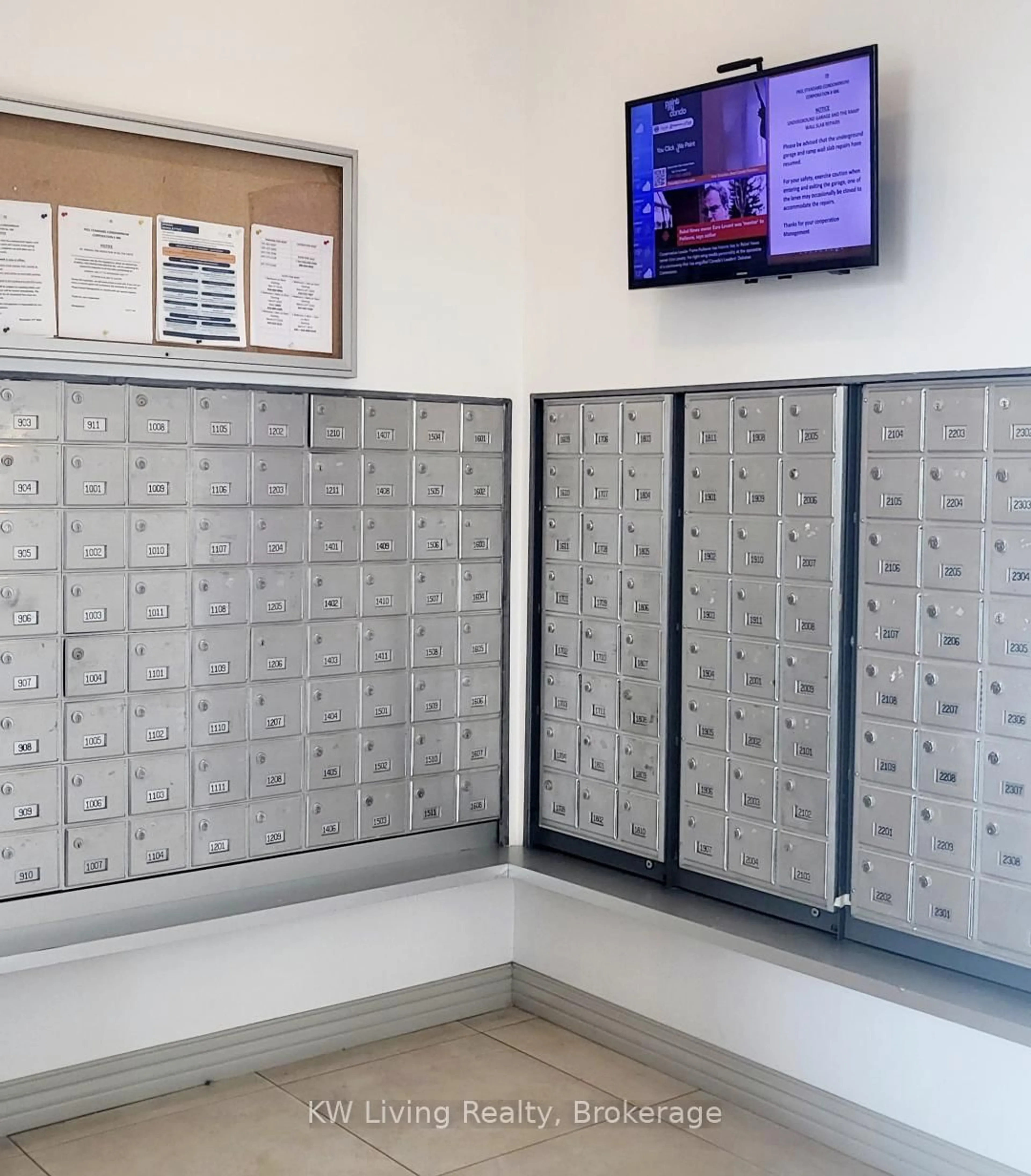 Unknown for 215 Queen St #810, Brampton Ontario L6W 0A9