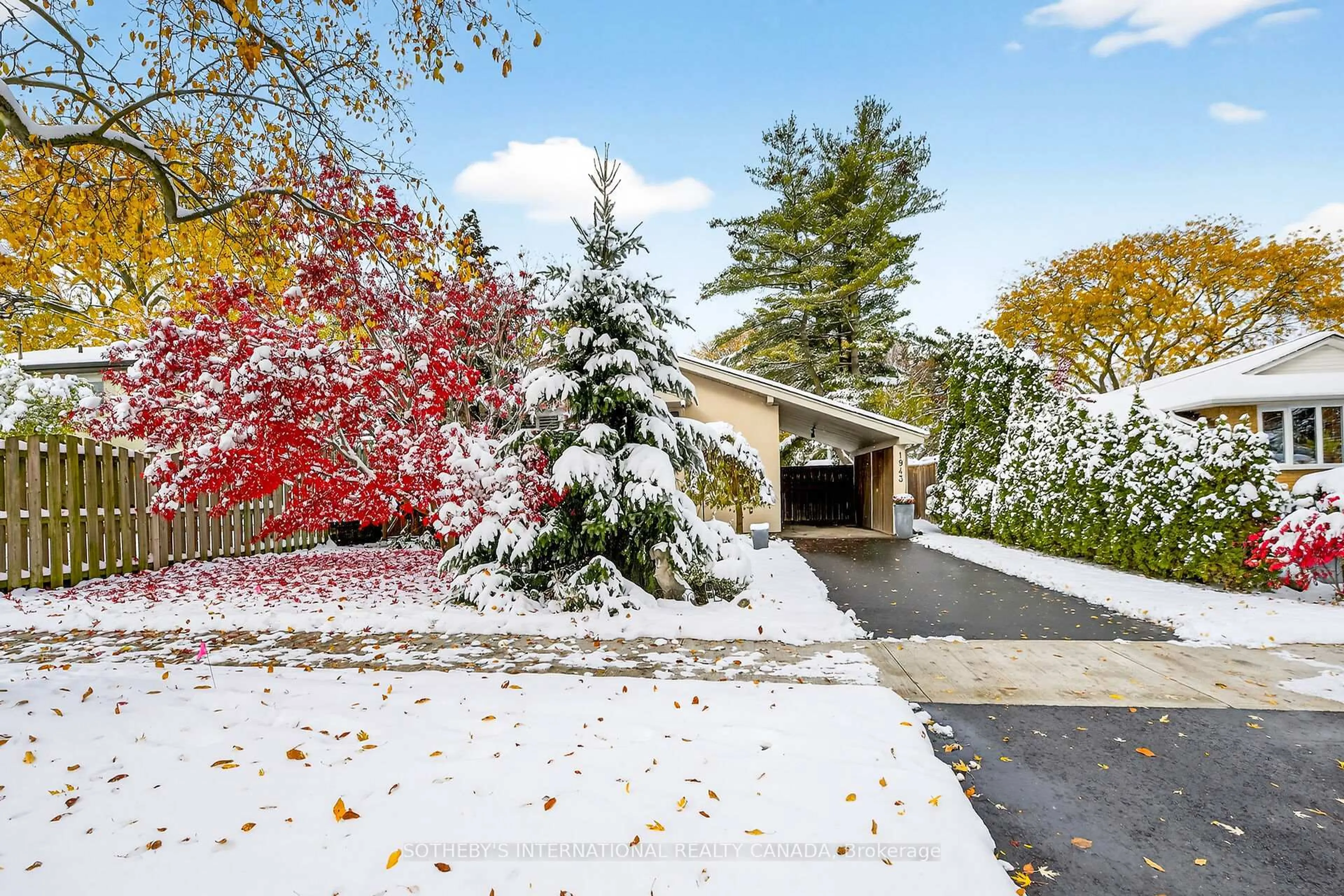 Unknown for 1943 Deanhome Rd, Mississauga Ontario L5J 2K5