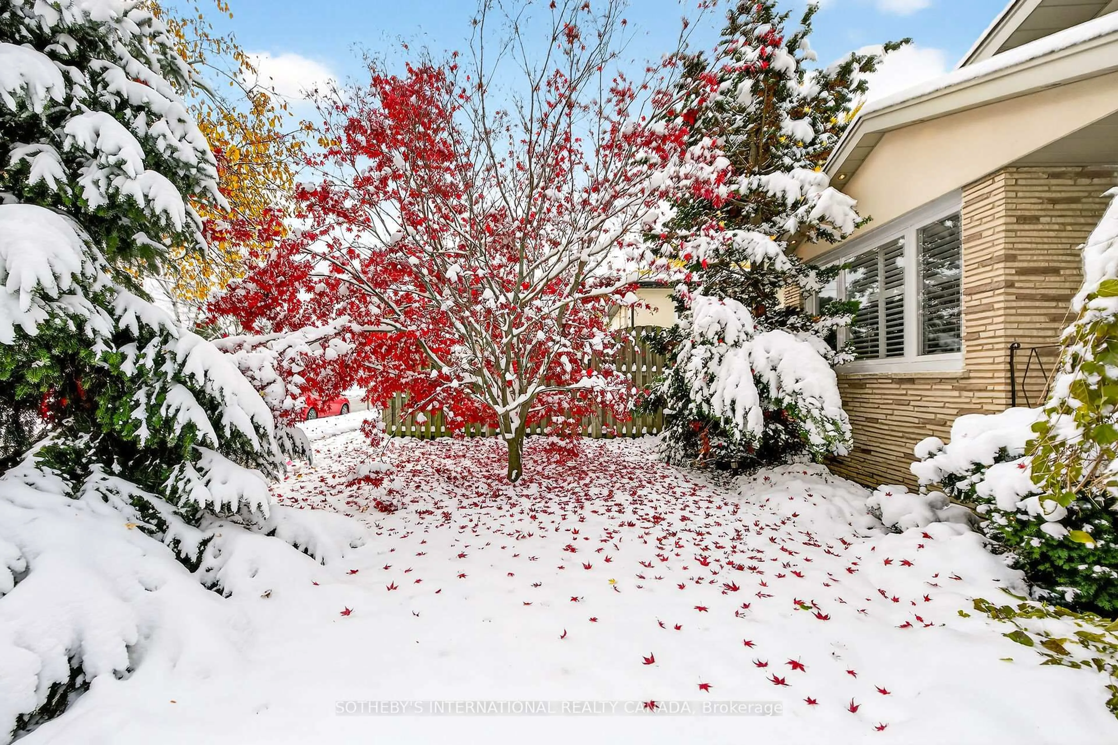 Patio, street for 1943 Deanhome Rd, Mississauga Ontario L5J 2K5