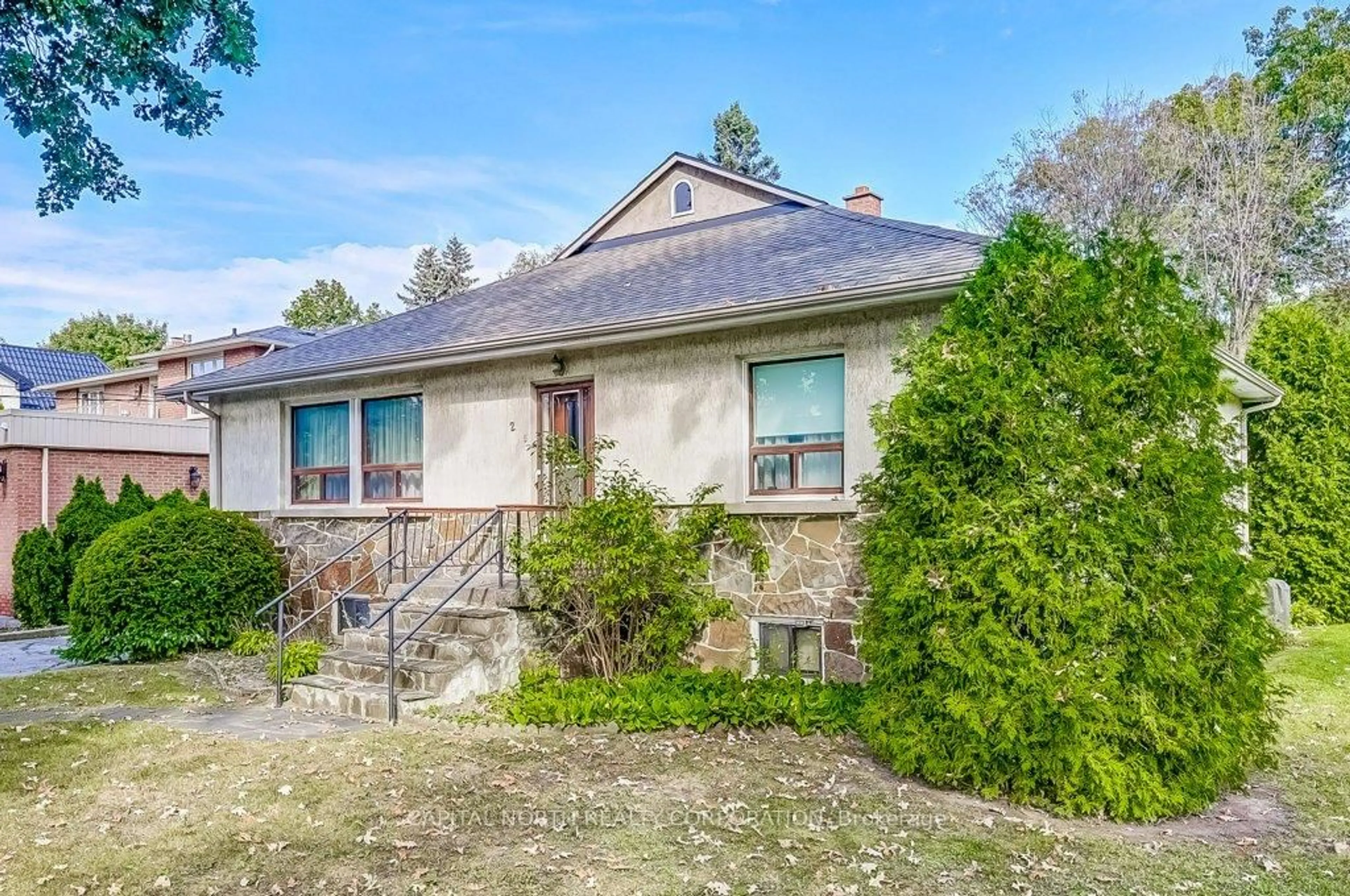 A pic from outside/outdoor area/front of a property/back of a property/a pic from drone, unknown for 2 Rollet Dr, Toronto Ontario M6L 1J9