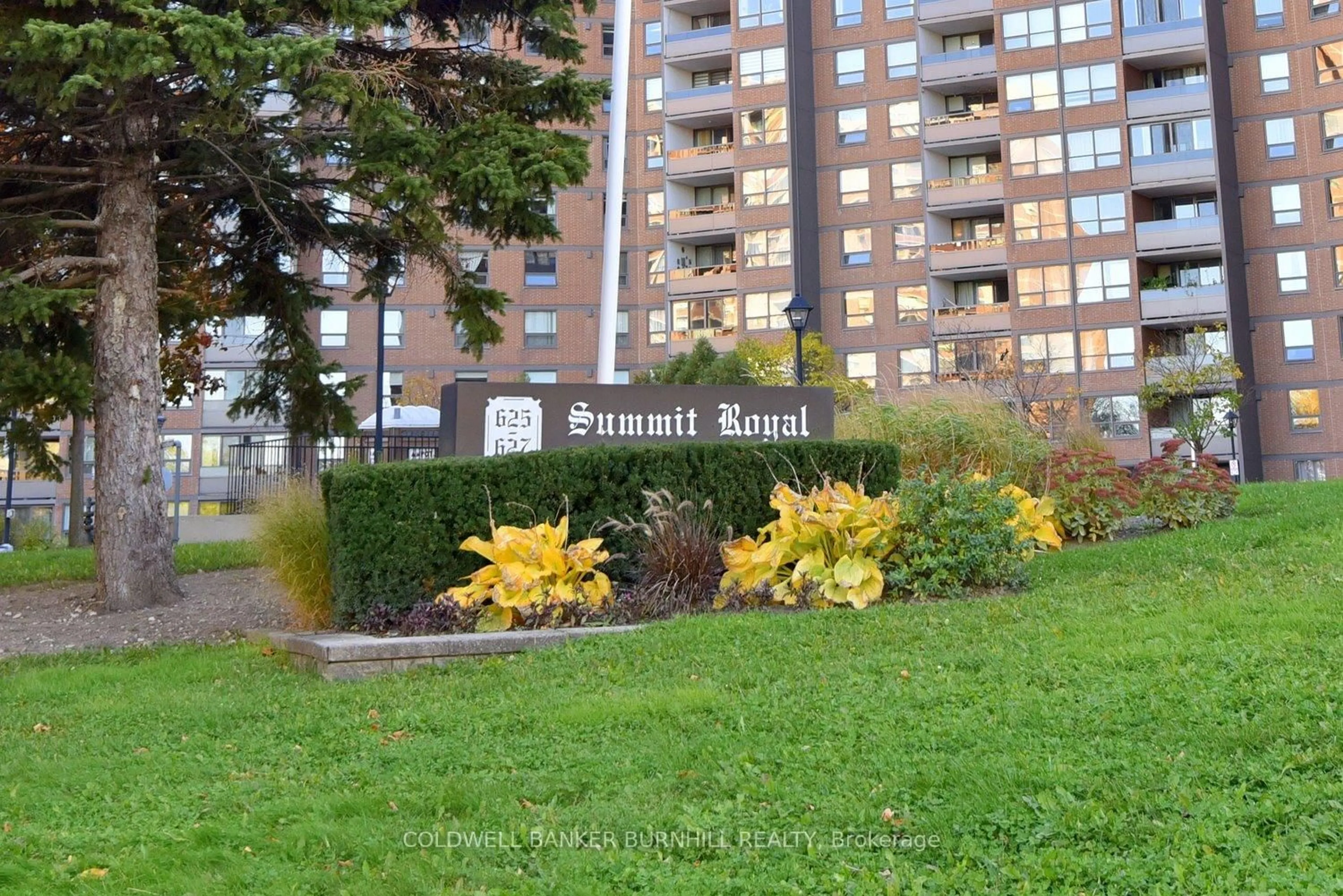 Unknown for 627 The West Mall #802, Toronto Ontario M9C 4X5