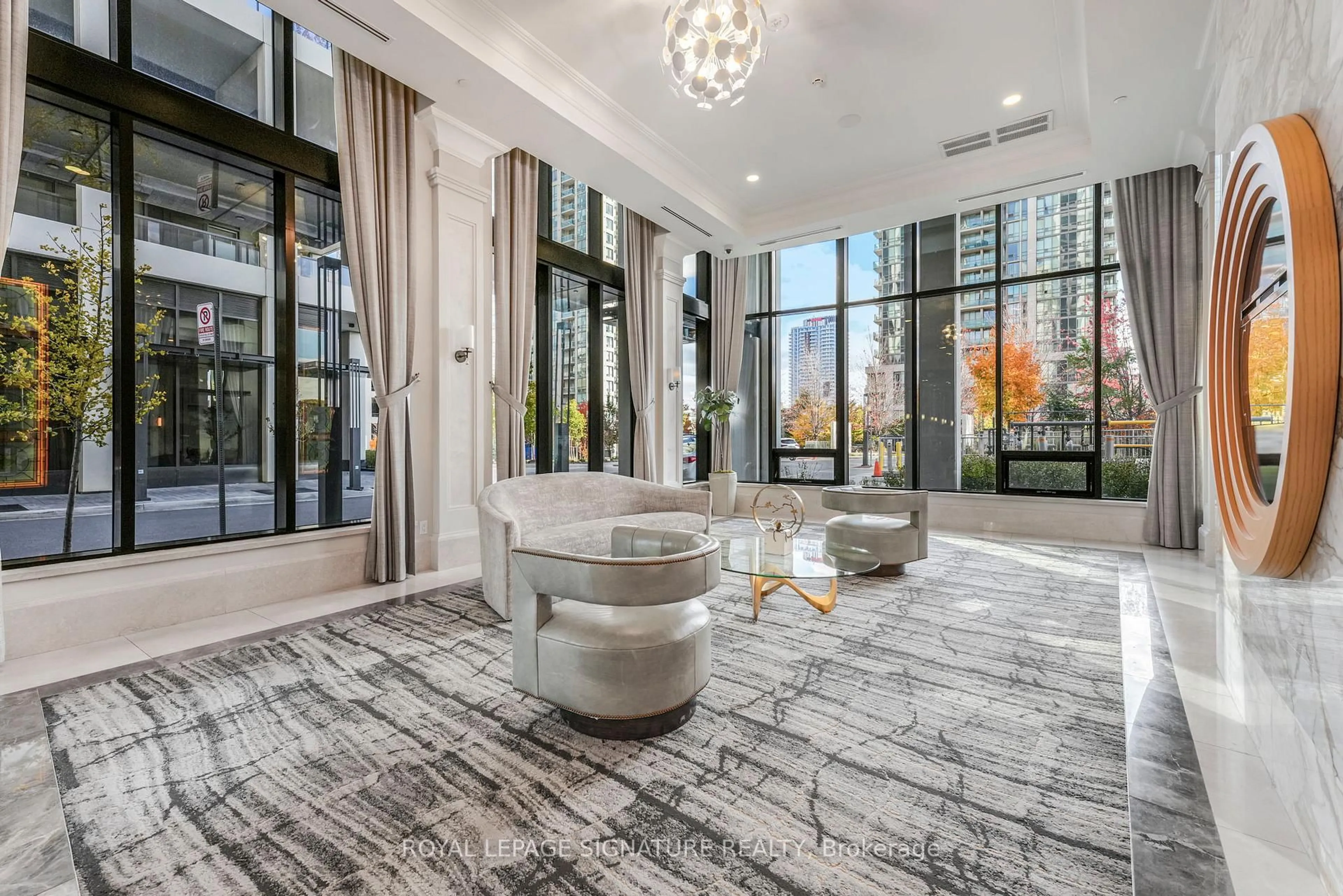 Indoor foyer for 36 Elm Dr #1602, Mississauga Ontario L5B 0N3