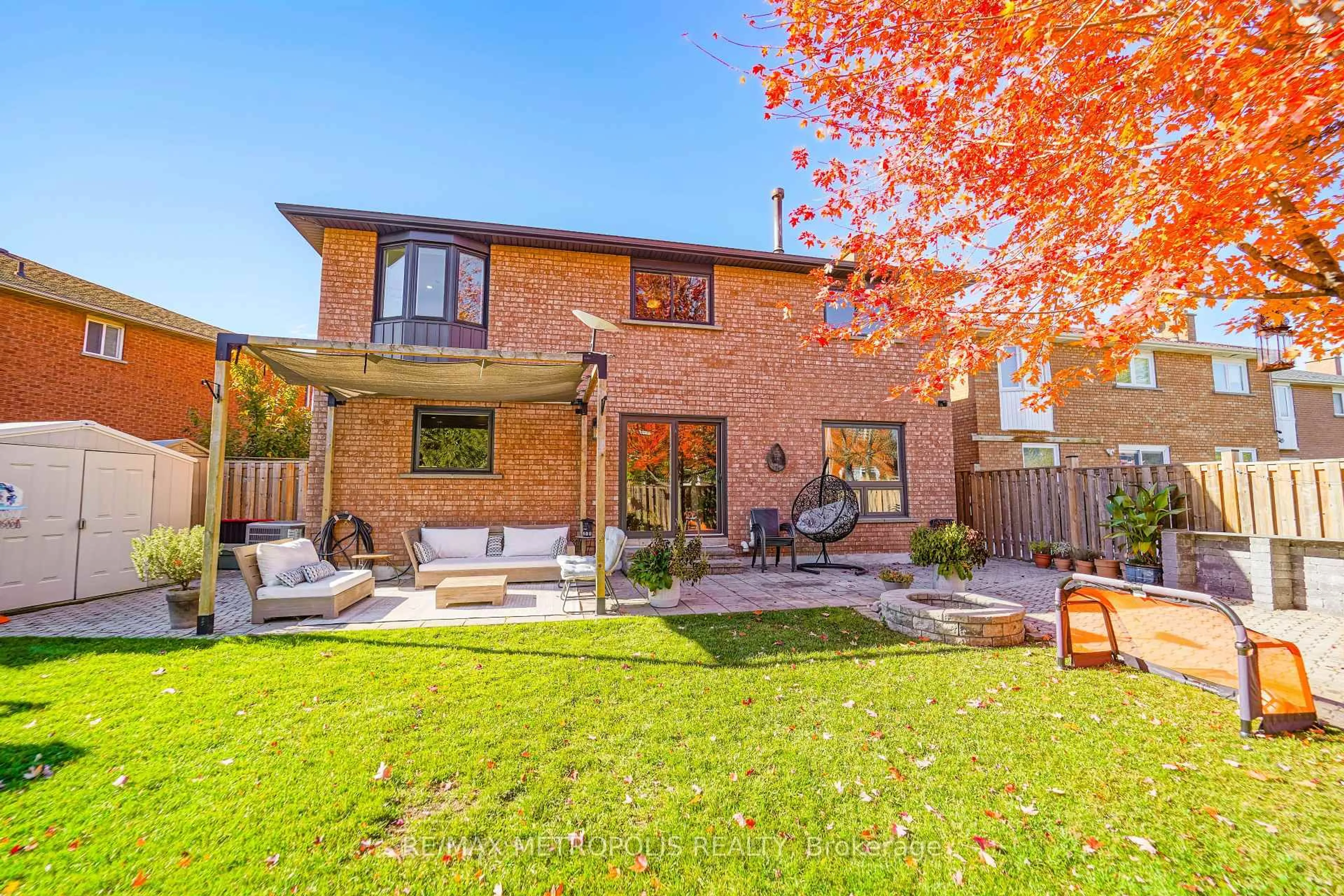 Home with brick exterior material, street for 4392 Grassland Cres, Mississauga Ontario L5V 1E2