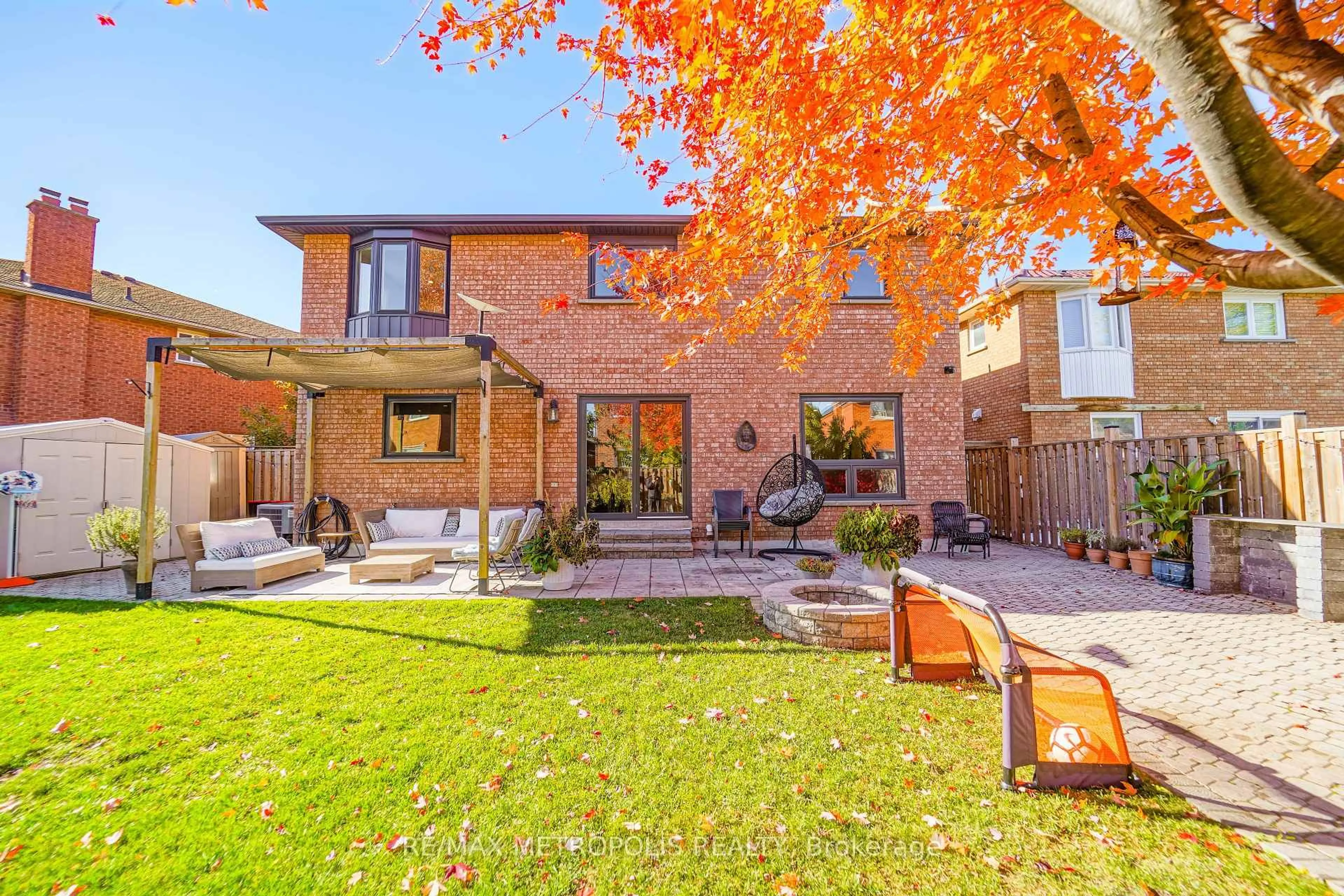 Home with brick exterior material, street for 4392 Grassland Cres, Mississauga Ontario L5V 1E2