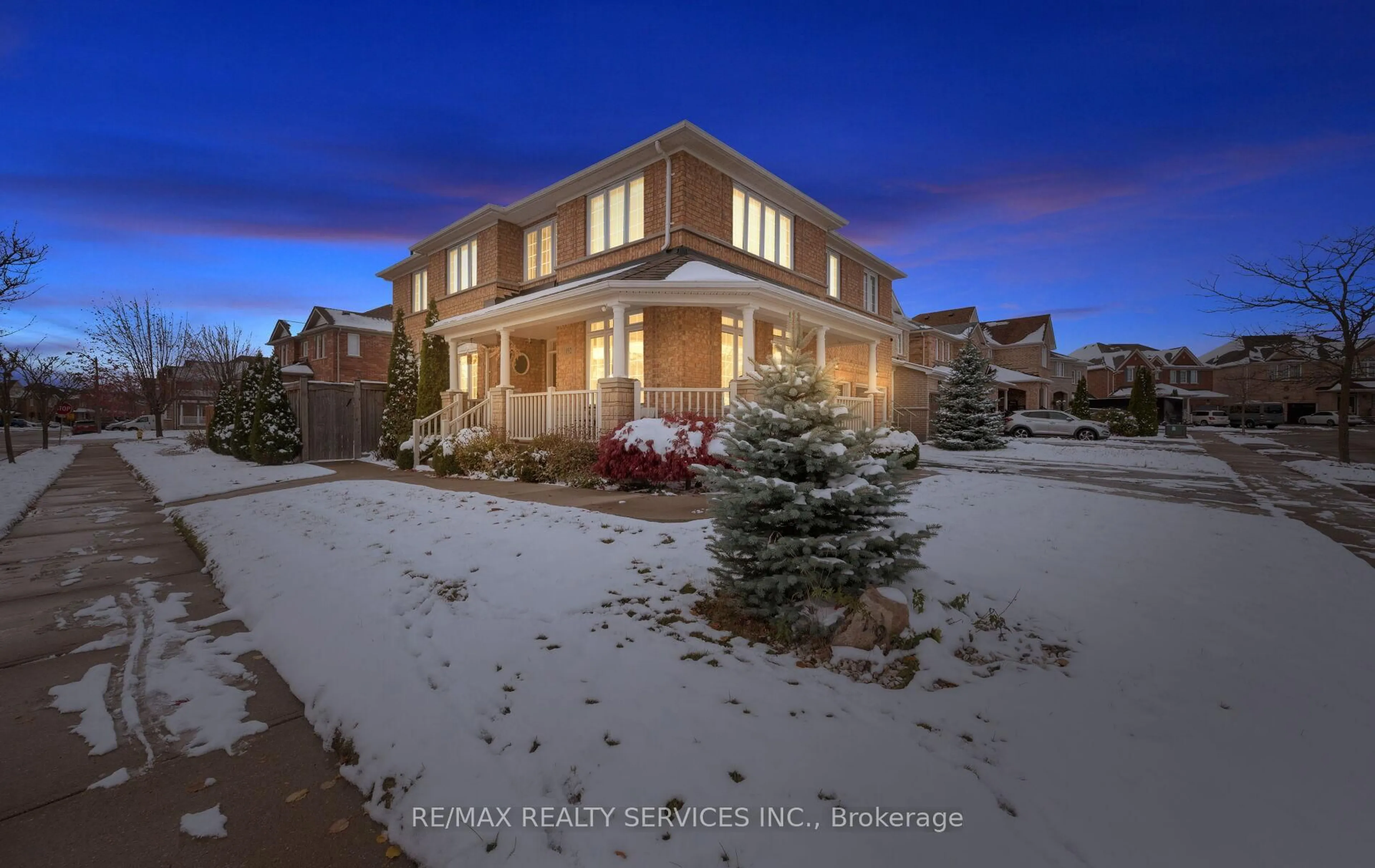 A pic from outside/outdoor area/front of a property/back of a property/a pic from drone, street for 192 Sugarhill Dr, Brampton Ontario L7A 3X6