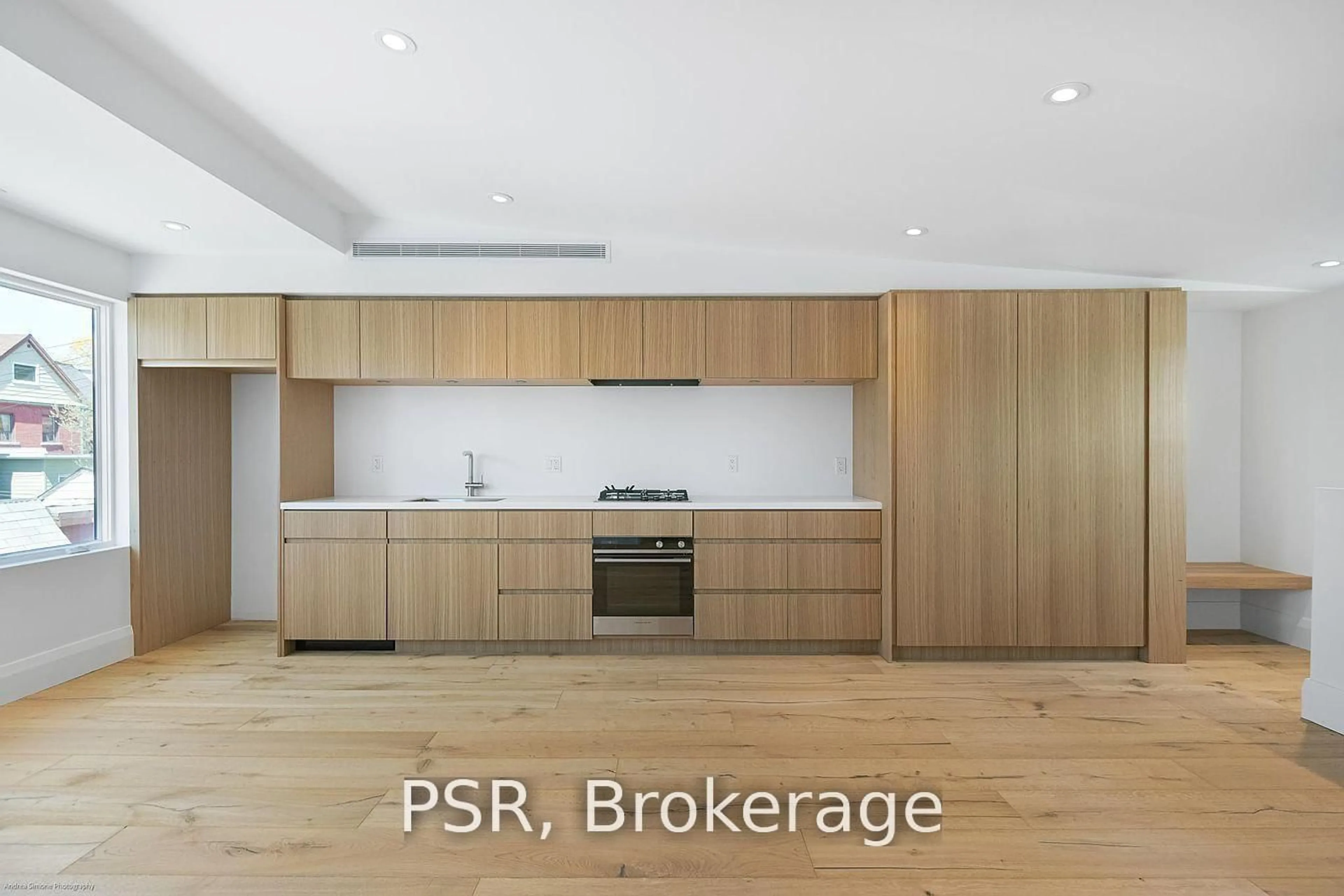 Unknown for 786 Ossington Ave #D, Toronto Ontario M6G 3V1