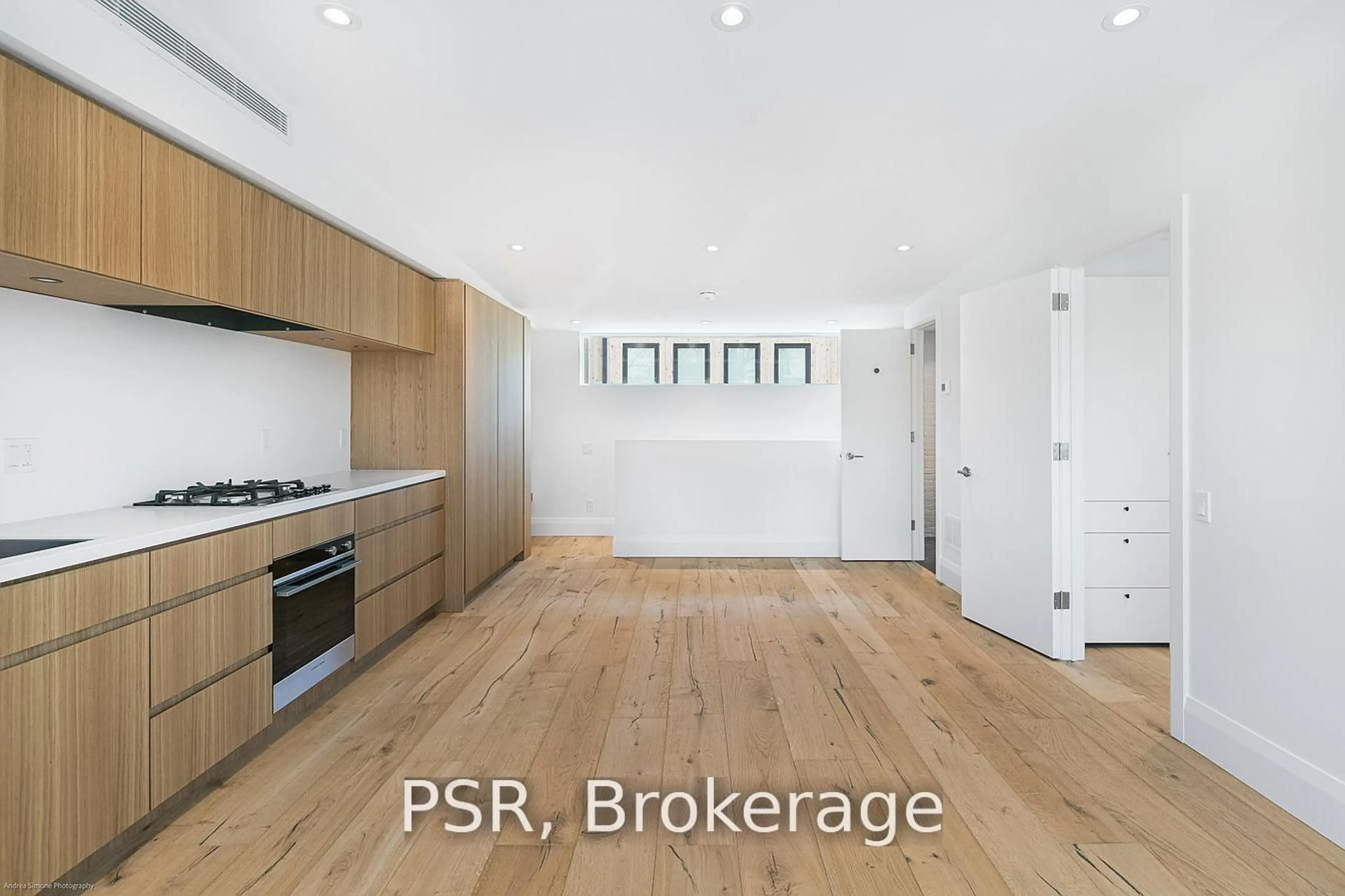 Unknown for 786 Ossington Ave #D, Toronto Ontario M6G 3V1