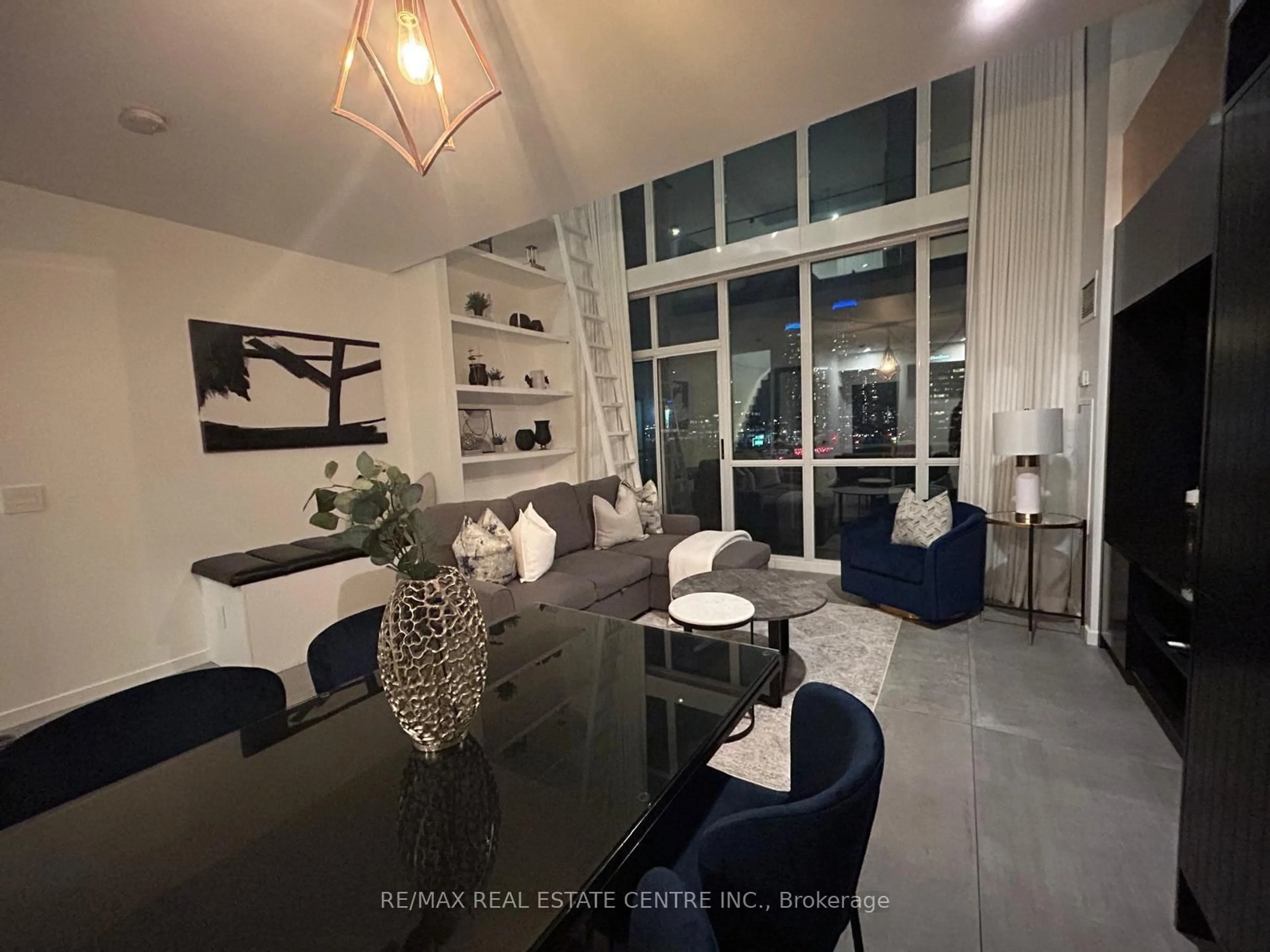 Living room with furniture, unknown for 220 Burnhamthorpe Rd #503, Mississauga Ontario L5B 4N4