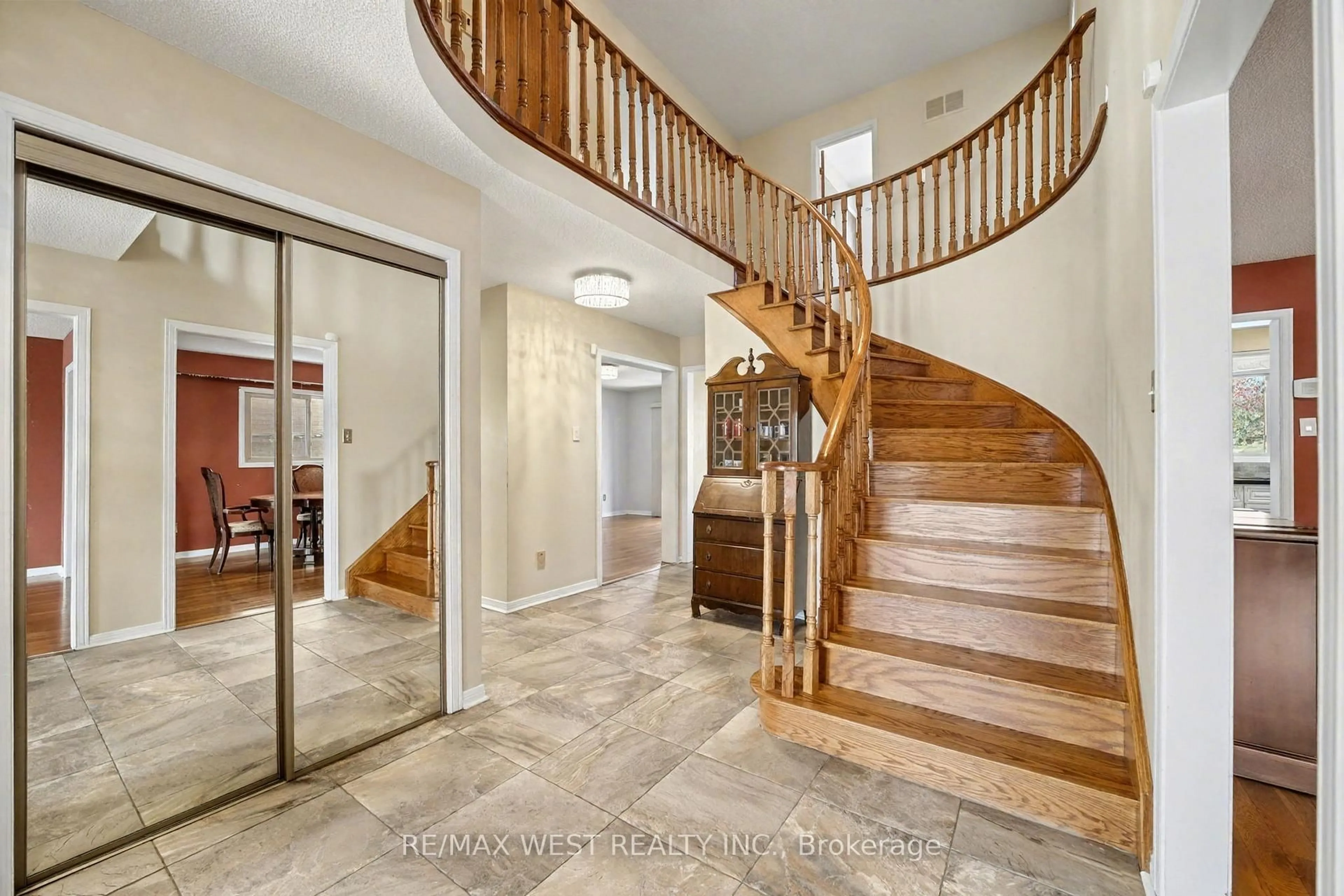 Unknown for 1155 Willowbank Tr, Mississauga Ontario L4W 4B9