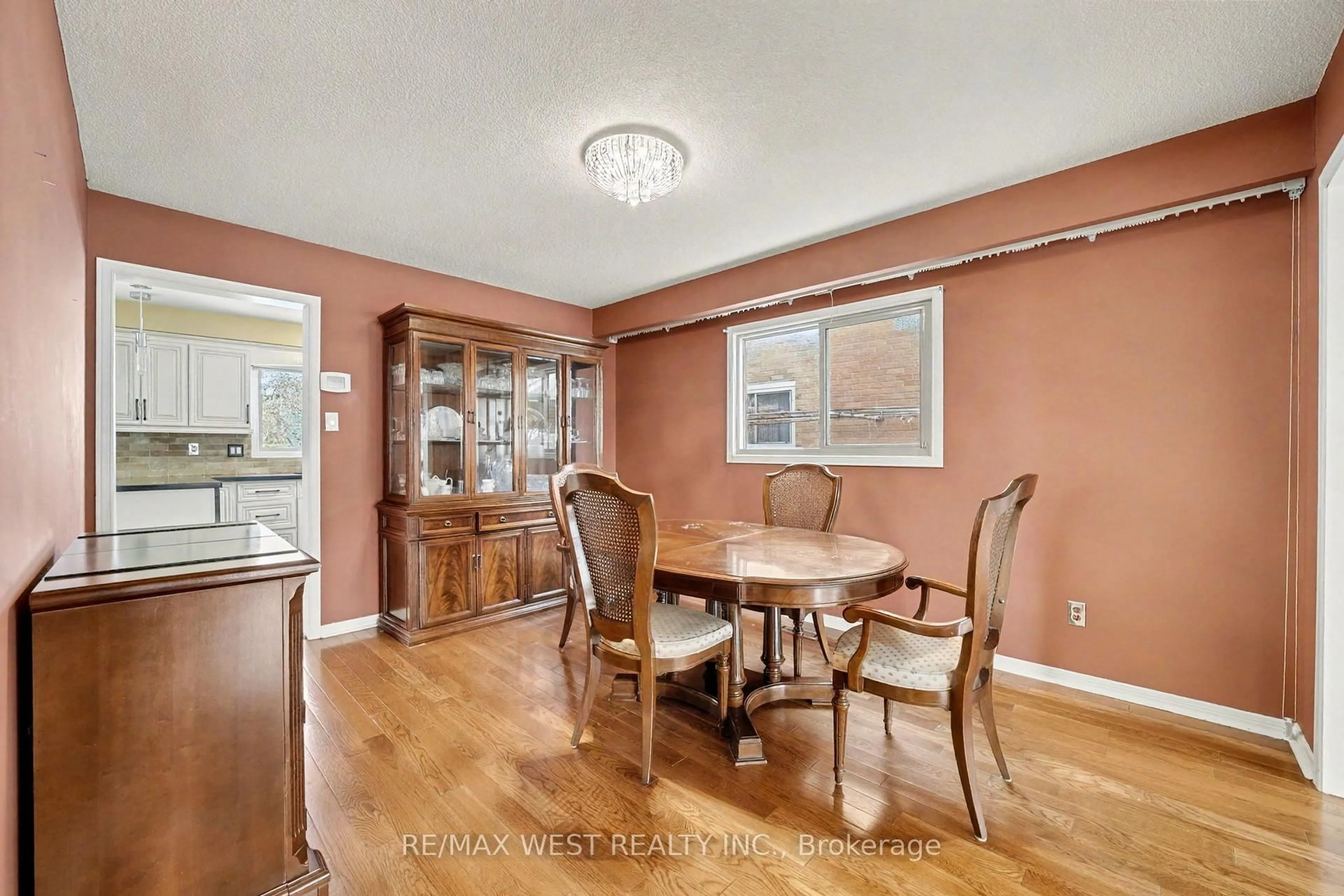 Dining room, unknown for 1155 Willowbank Tr, Mississauga Ontario L4W 4B9