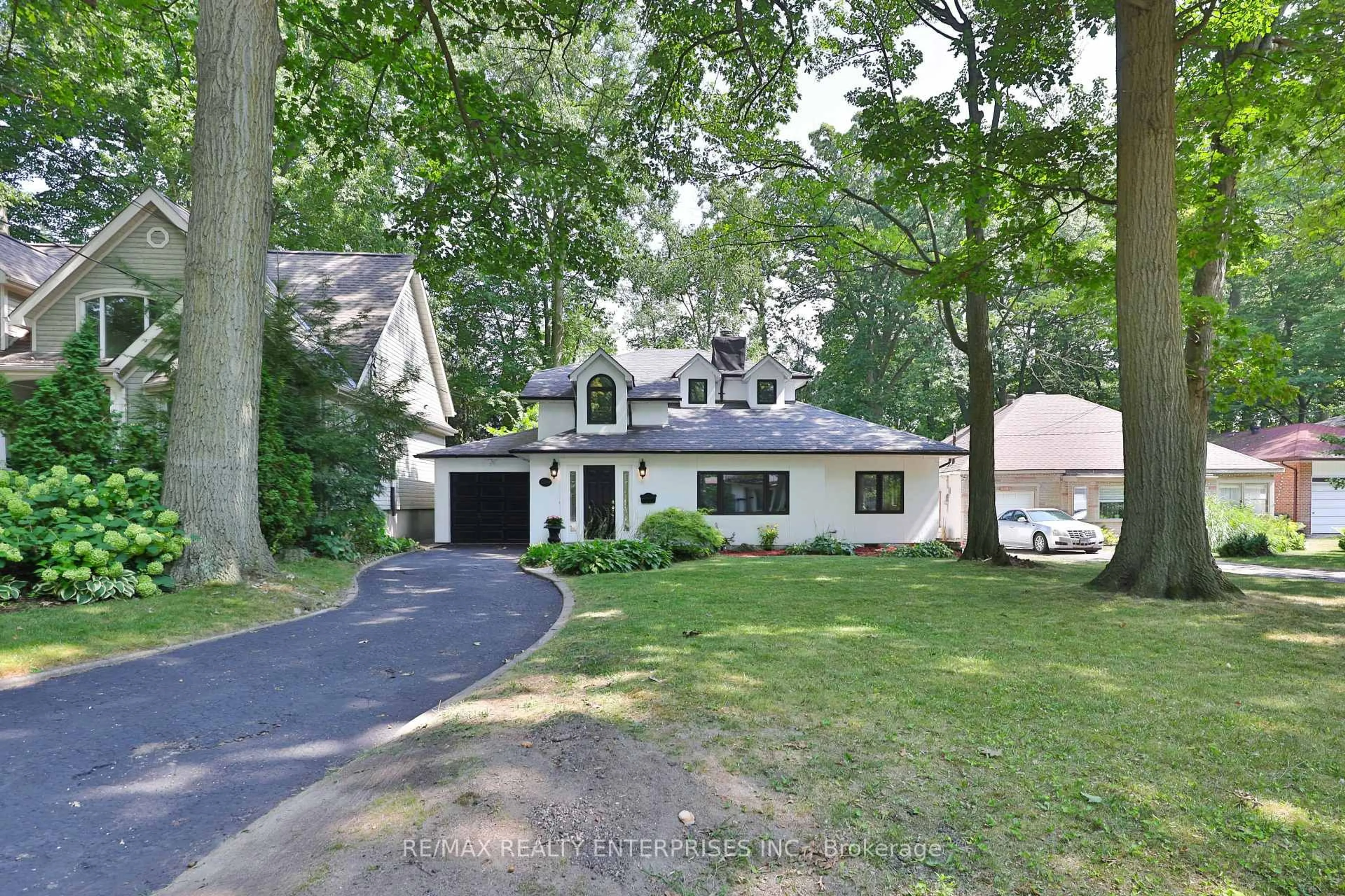 Unknown for 1389 Milton Ave, Mississauga Ontario L5G 3C5