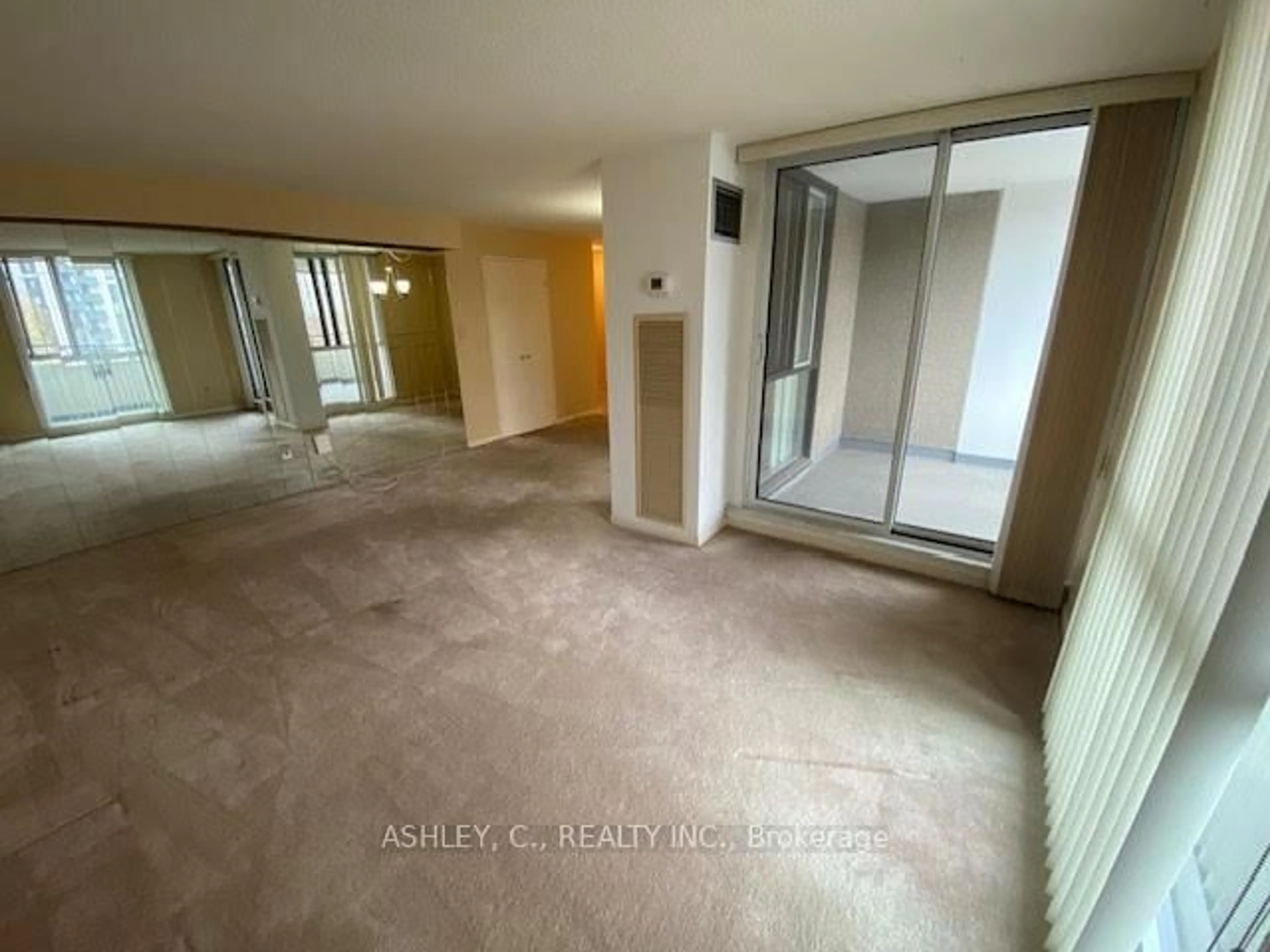 A pic of a room for 1320 Mississauga Valley Blvd #503, Mississauga Ontario L5A 3S9