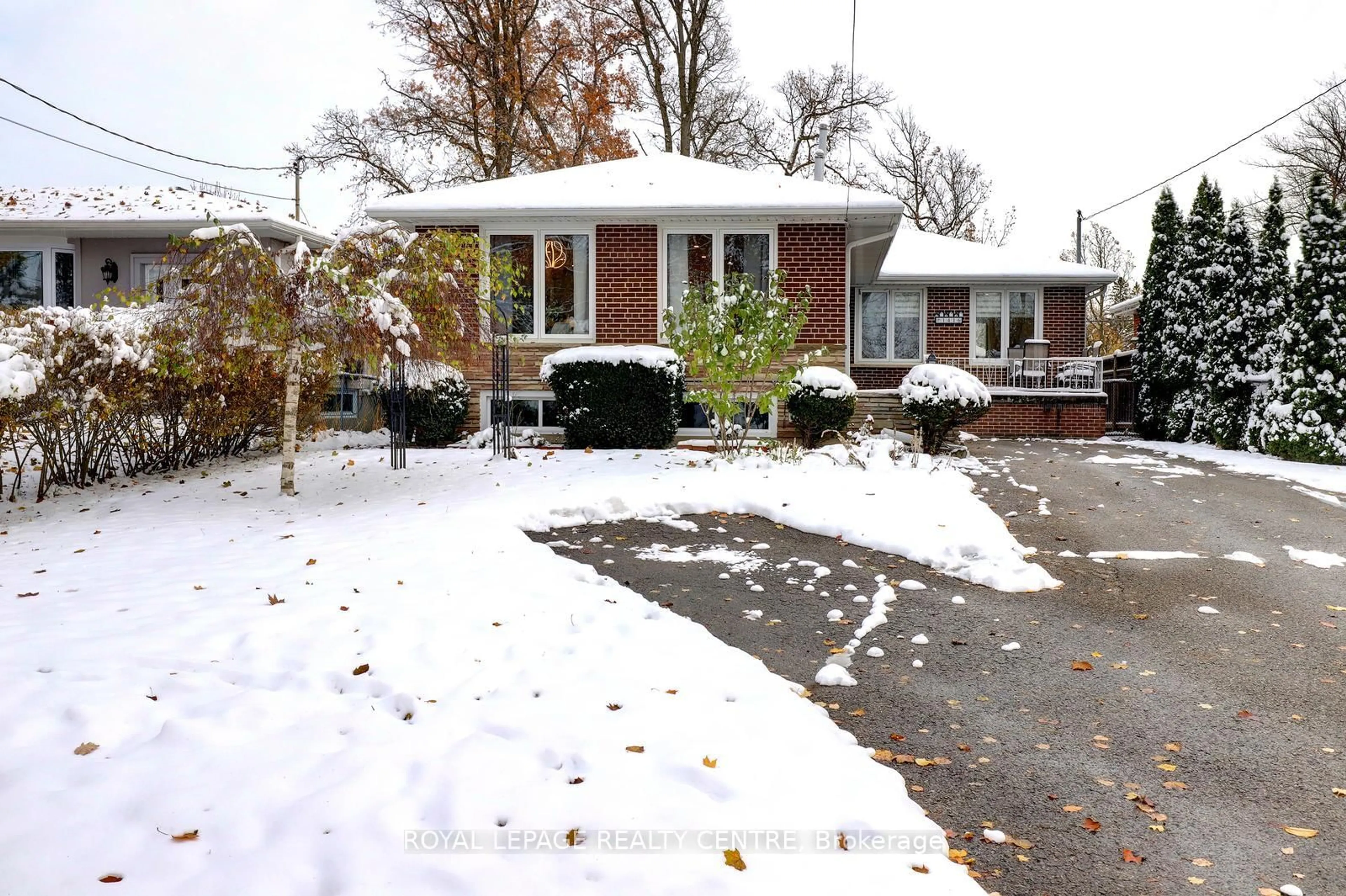 Home with brick exterior material, street for 1416 Monaghan Circ, Mississauga Ontario L5C 1R8