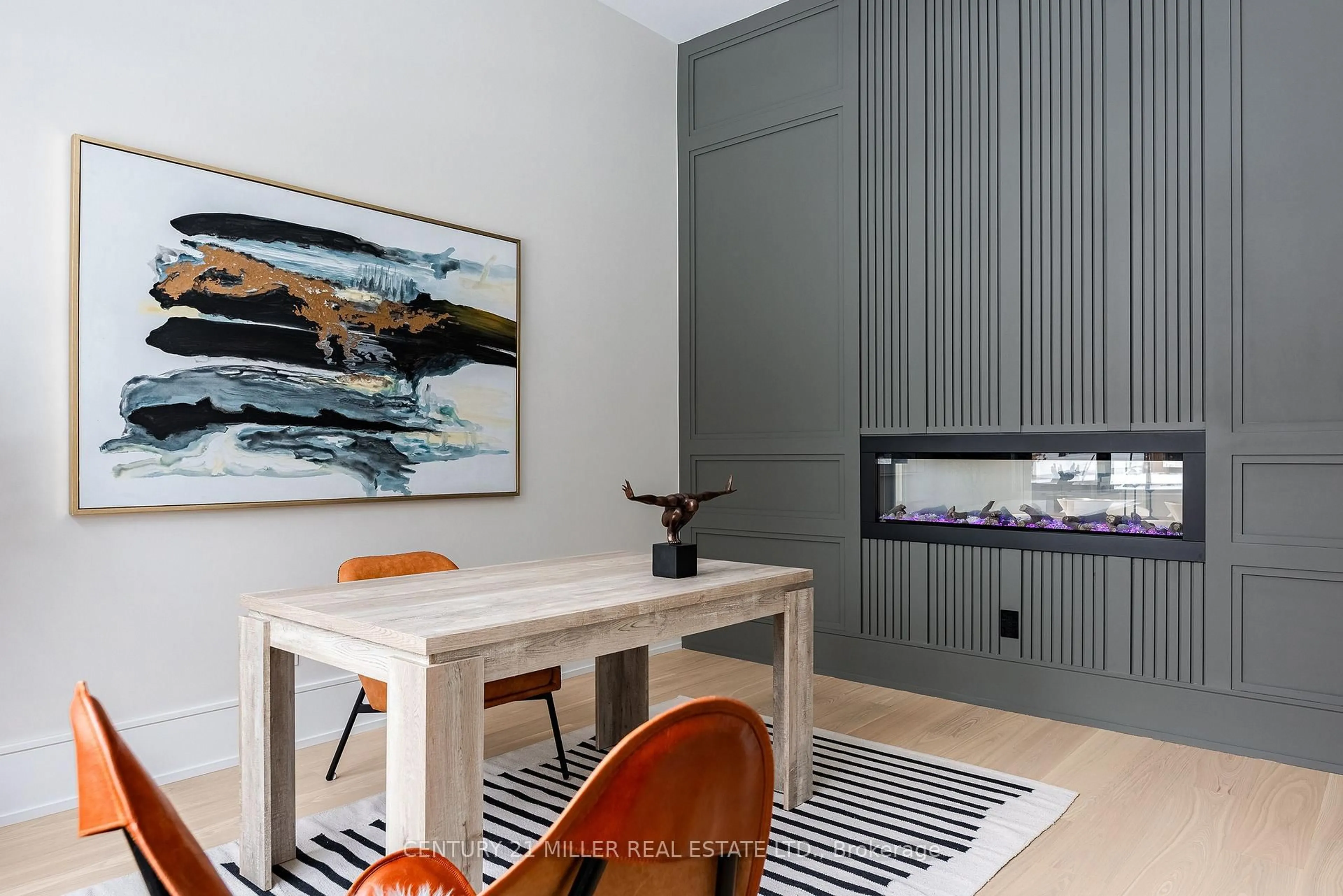 Contemporary kitchen, unknown for 414 Belvenia Rd, Burlington Ontario L7L 2G6