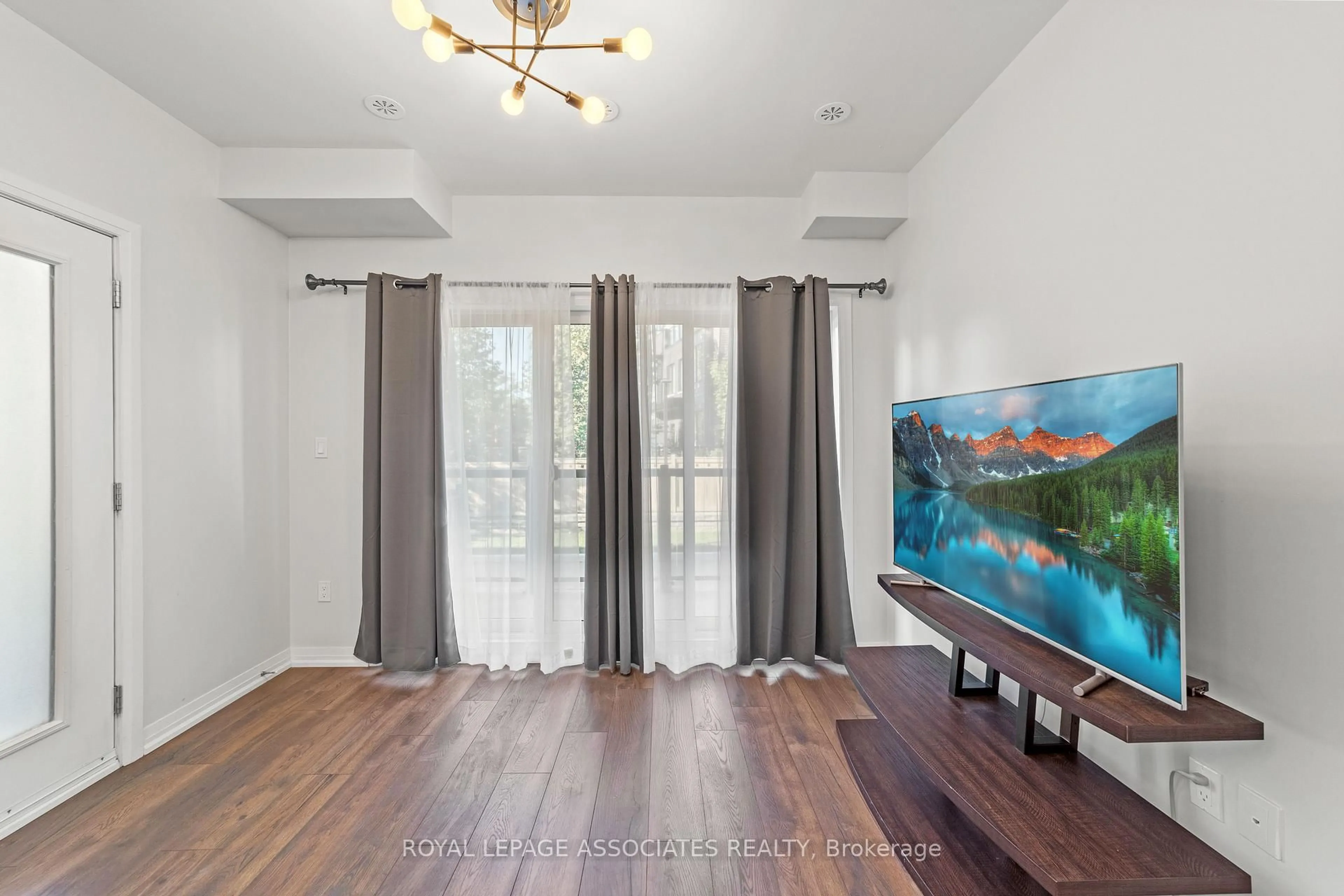 Unknown for 1165 Journeyman Lane #213, Mississauga Ontario L5J 0B6