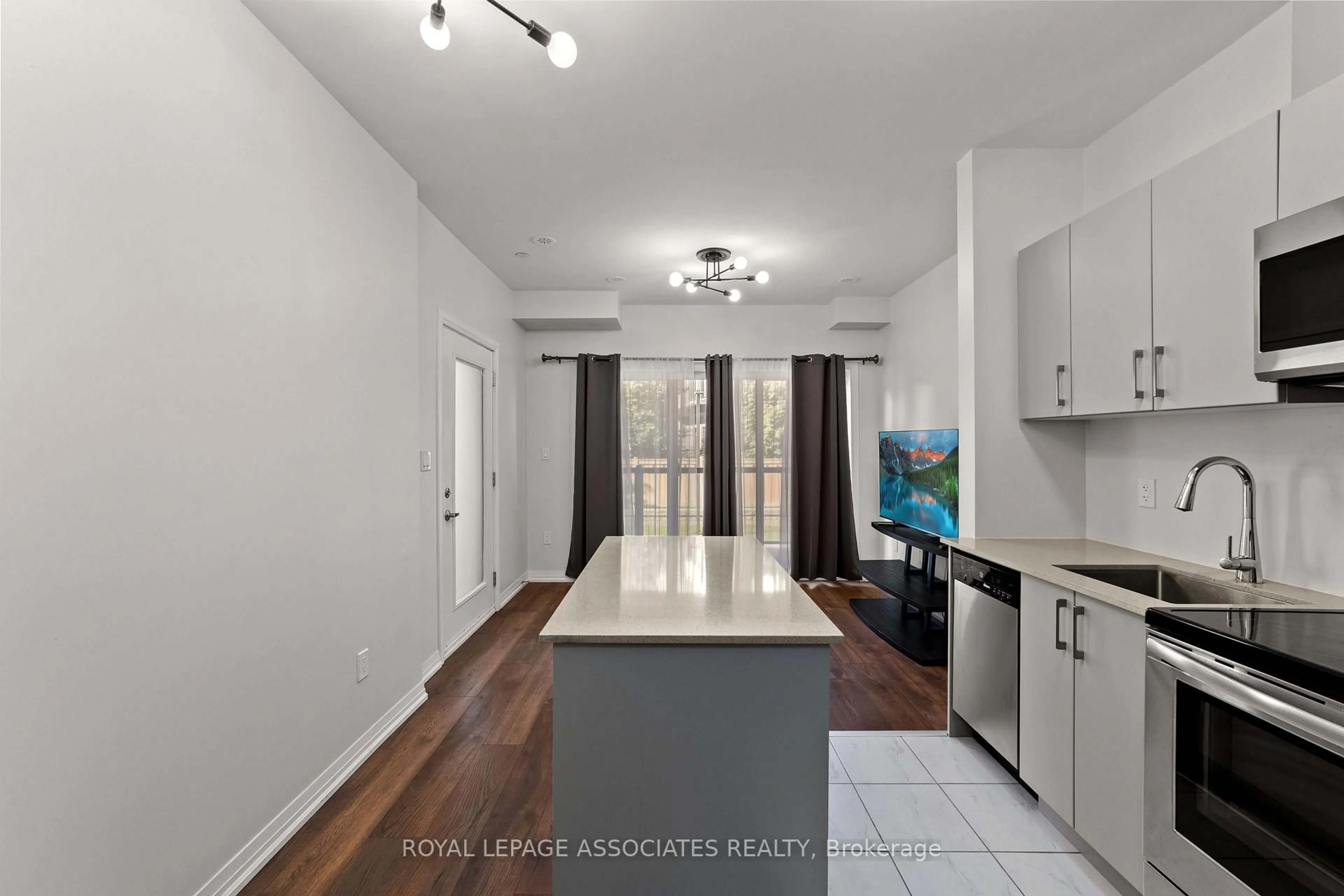 Open concept kitchen, unknown for 1165 Journeyman Lane #213, Mississauga Ontario L5J 0B6