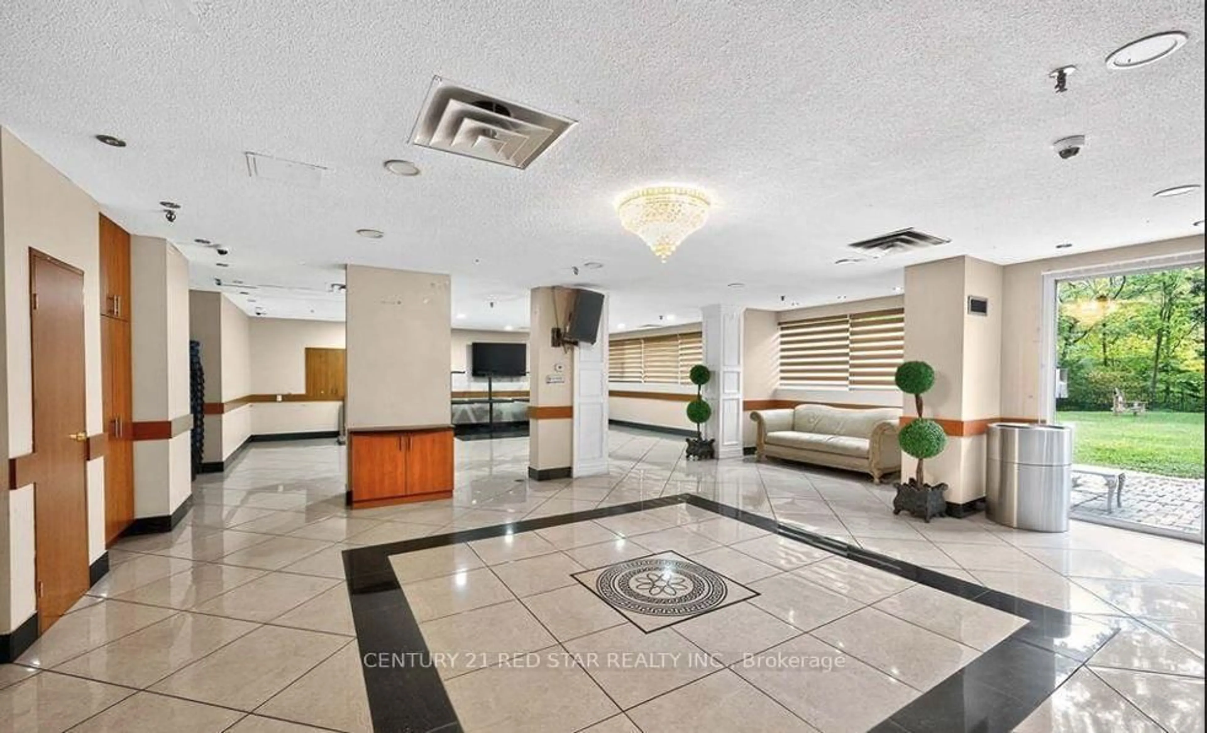 Lobby for 3695 Kaneff Cres #107, Mississauga Ontario L5A 4B6