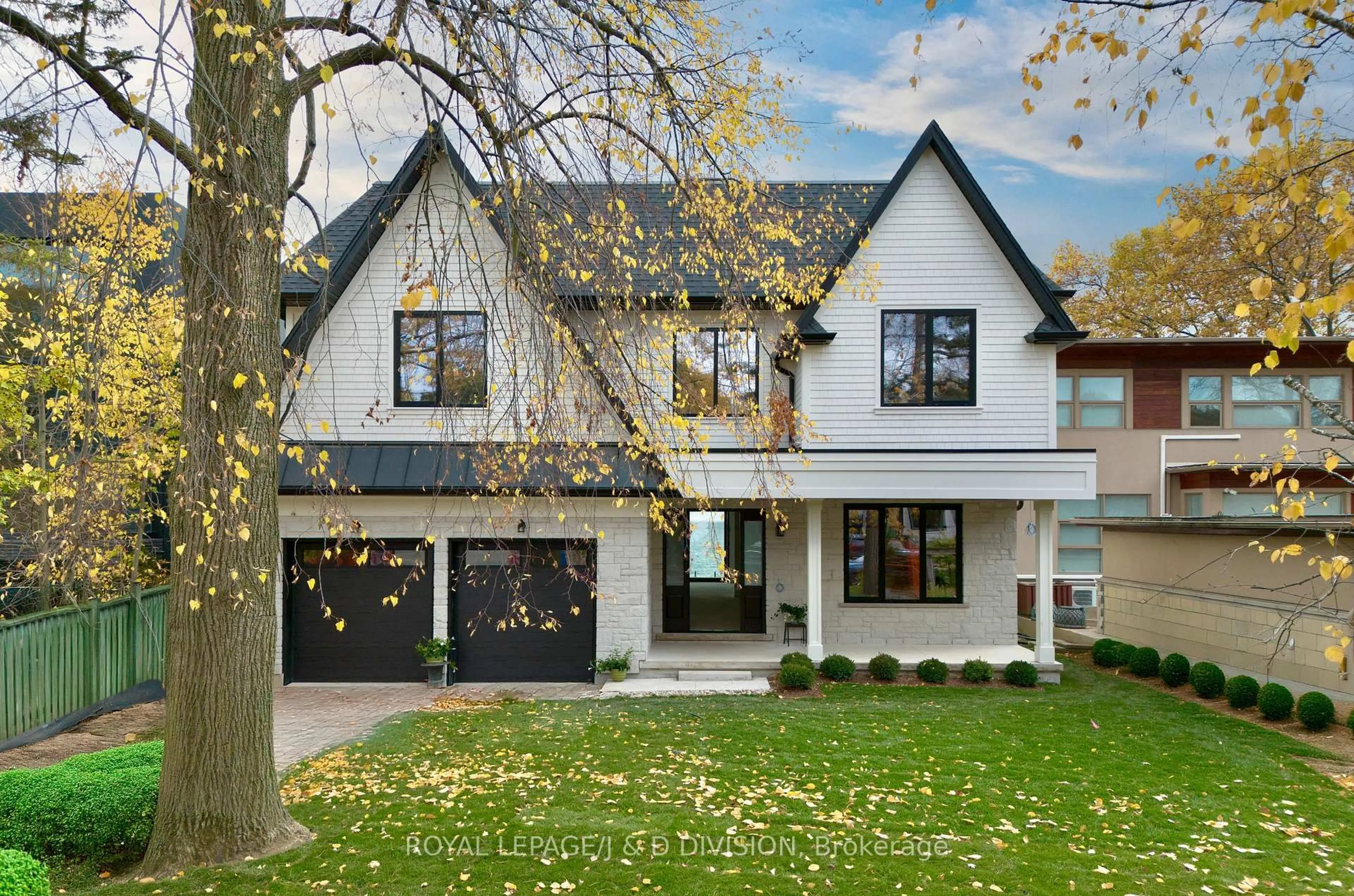 Home with brick exterior material, street for 99 Lake Promenade, Toronto Ontario M8W 1A2