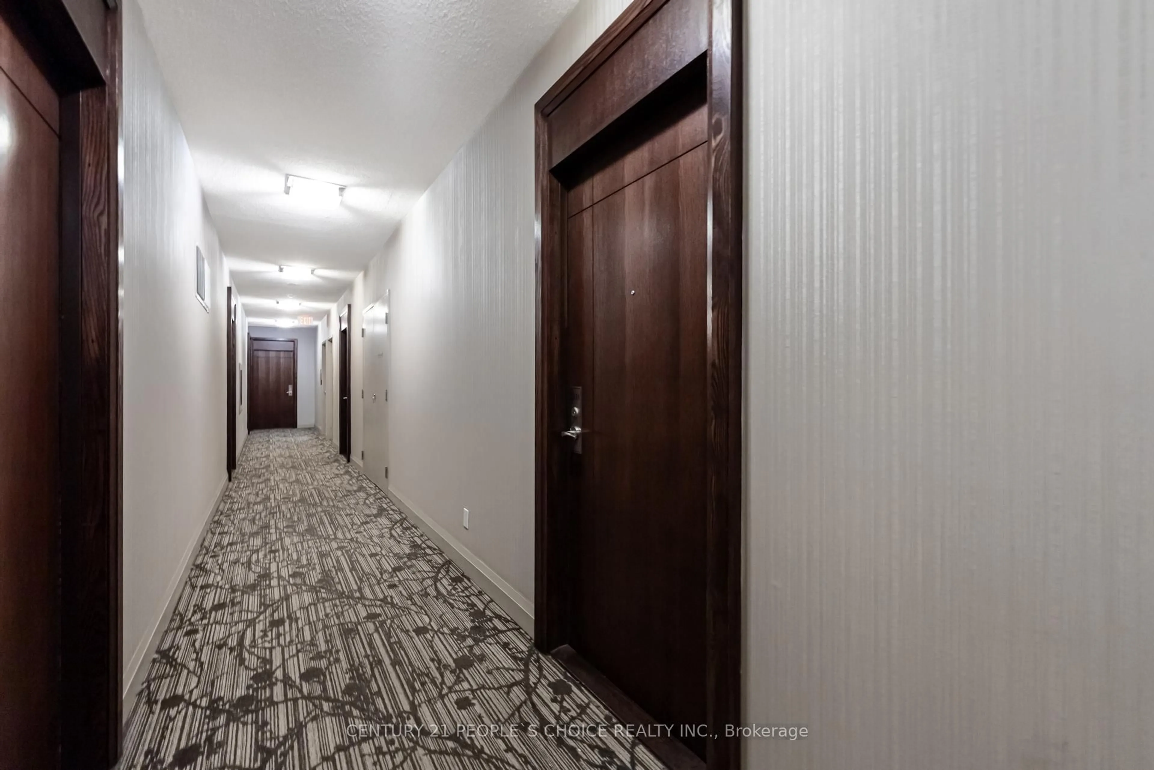 Indoor foyer for 339 Rathburn Rd #2118, Mississauga Ontario L5B 0K6
