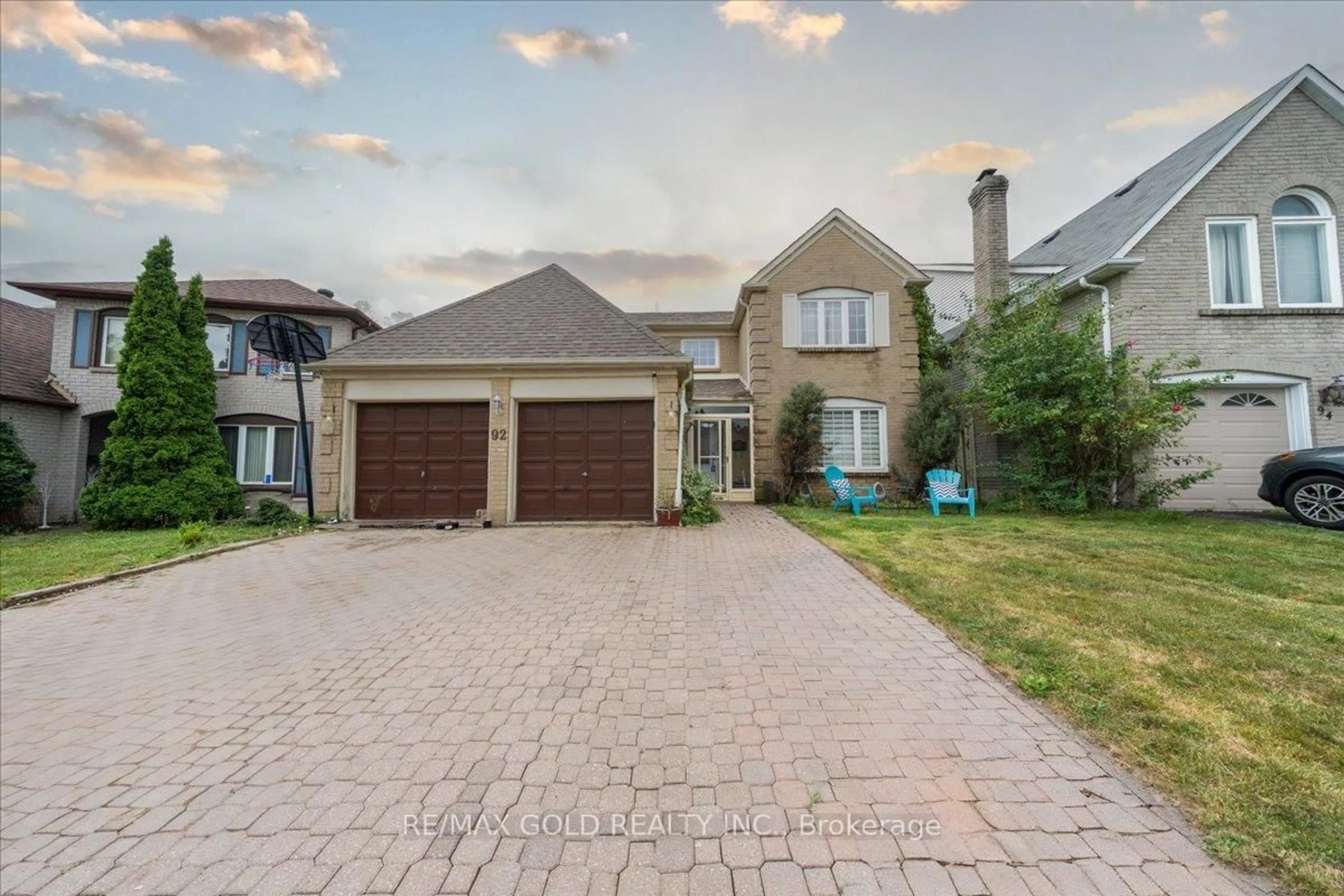 Home with brick exterior material, street for 92 Jaffa Dr, Brampton Ontario L6S 4C6