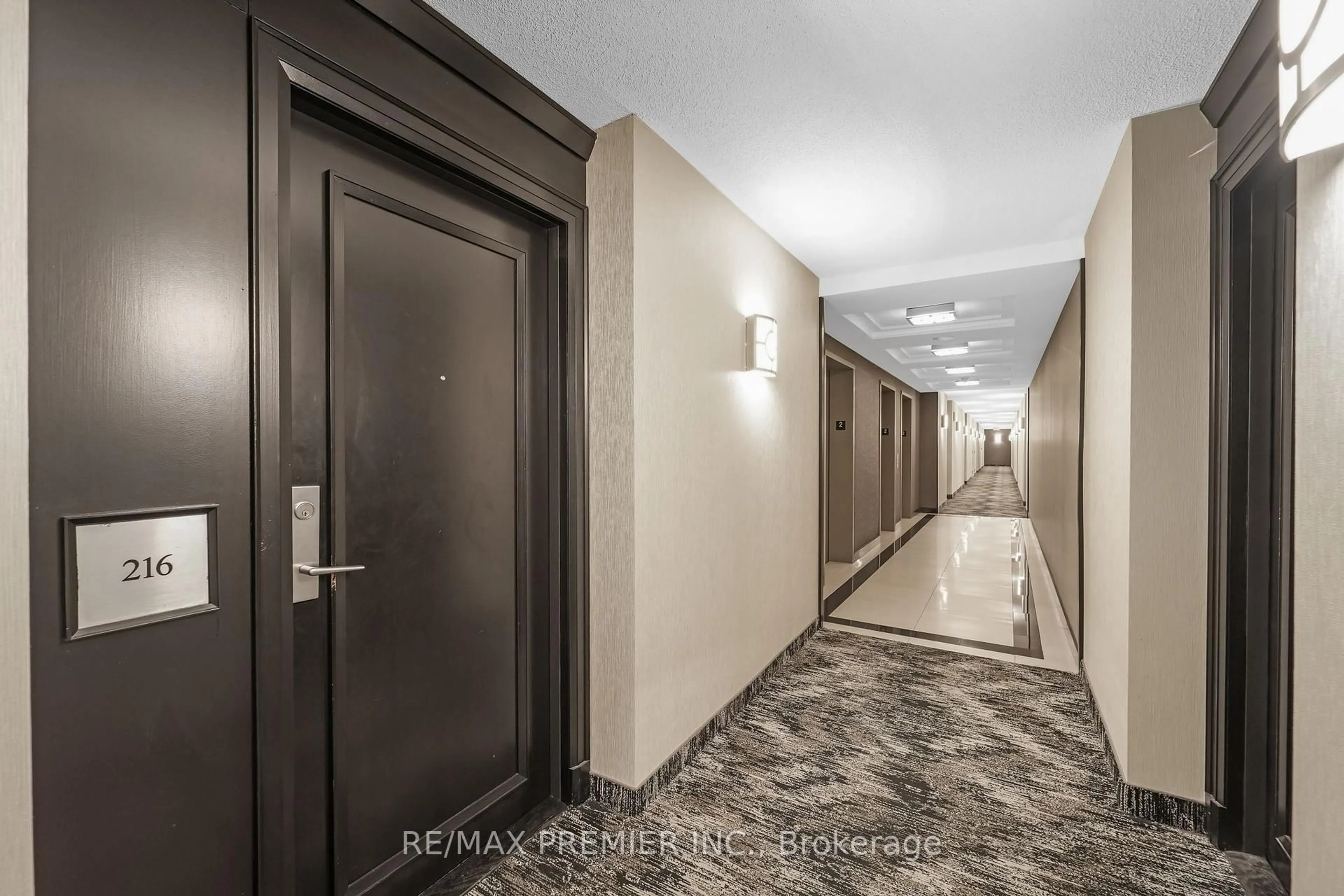Indoor foyer for 1403 Royal York Rd #216, Toronto Ontario M9P 0A1