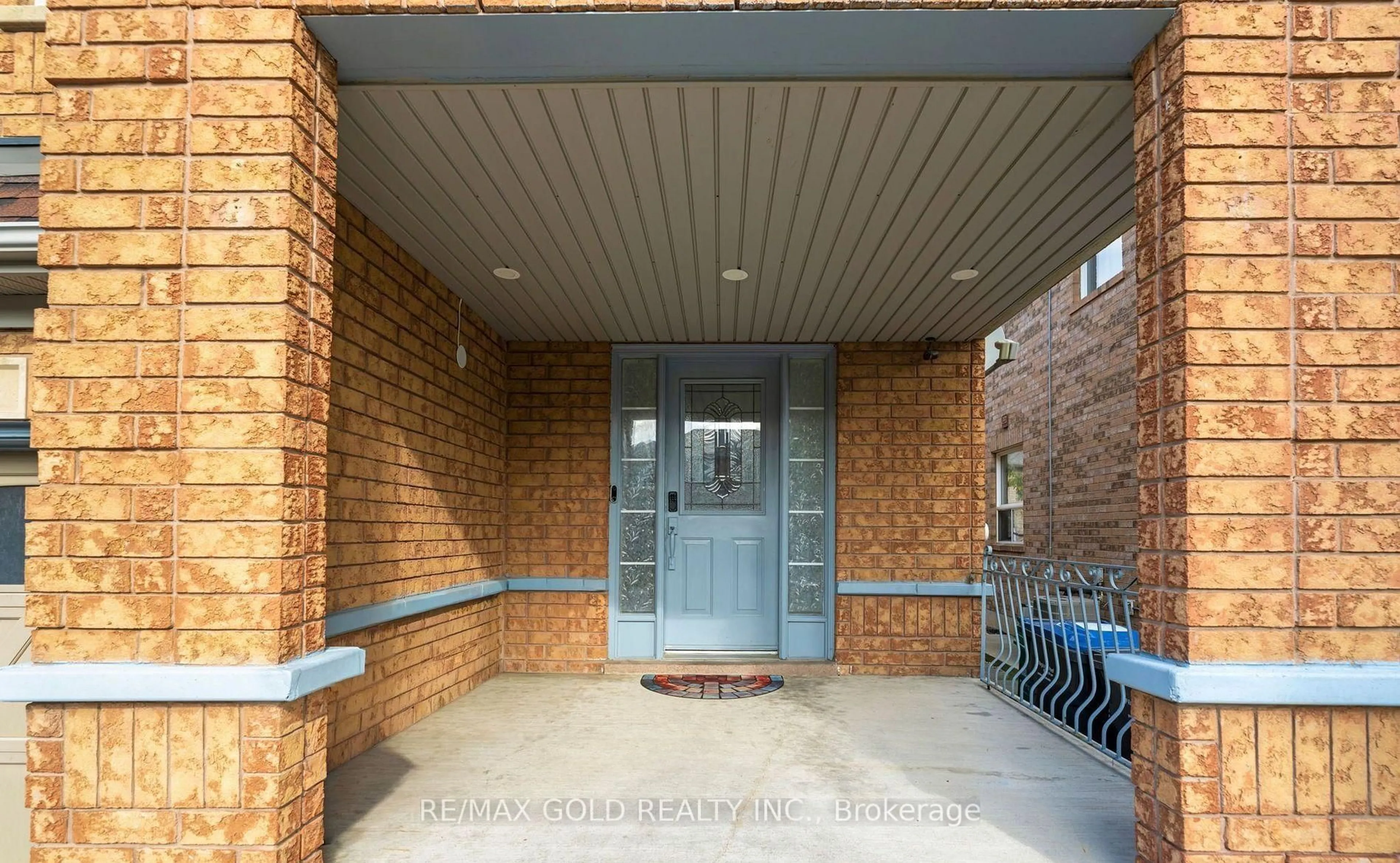 Unknown for 5 Farthingale Cres, Brampton Ontario L7A 1R3