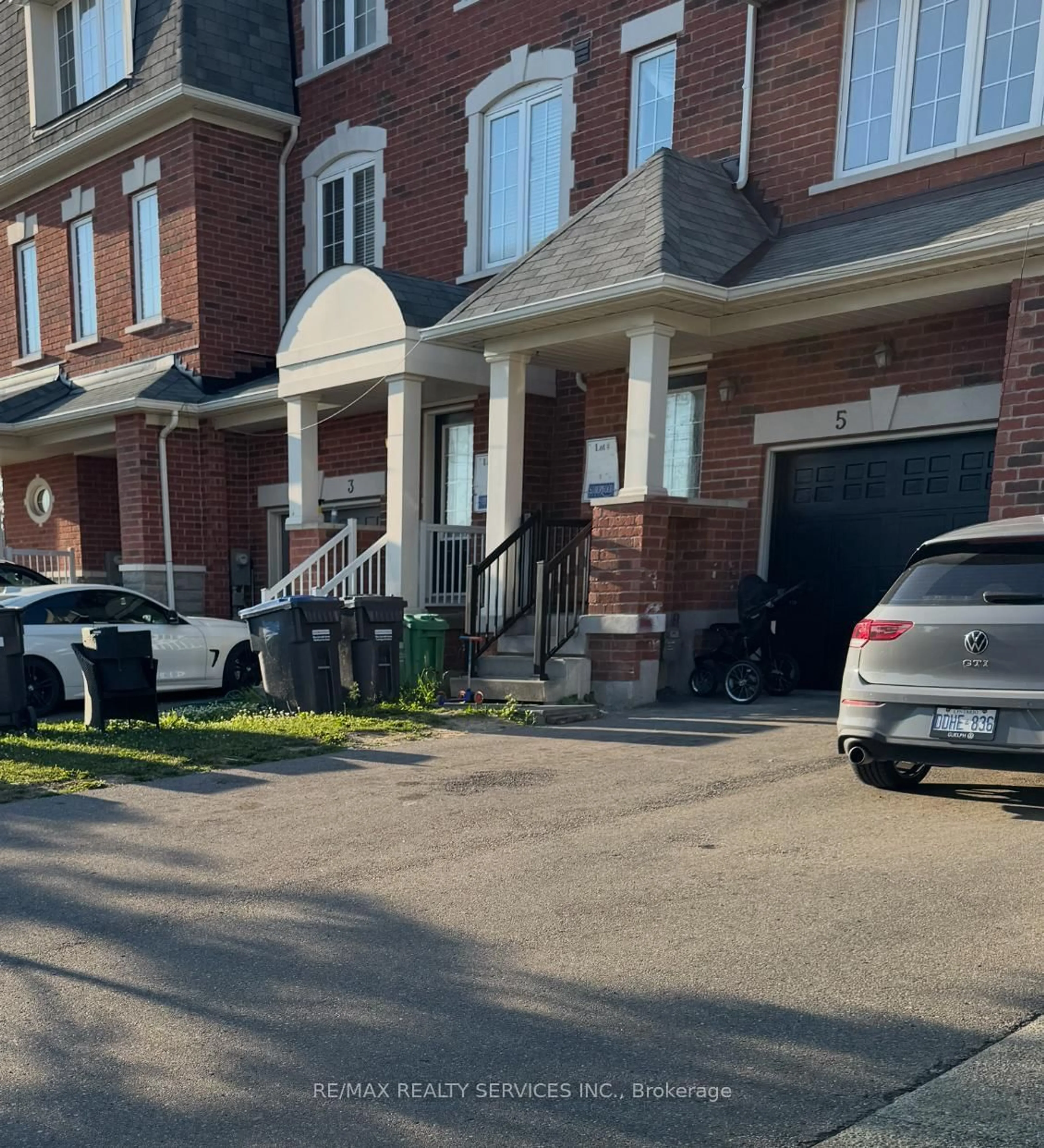 Home with brick exterior material, street for 5 Sprucewood Rd, Brampton Ontario L6Z 0J3