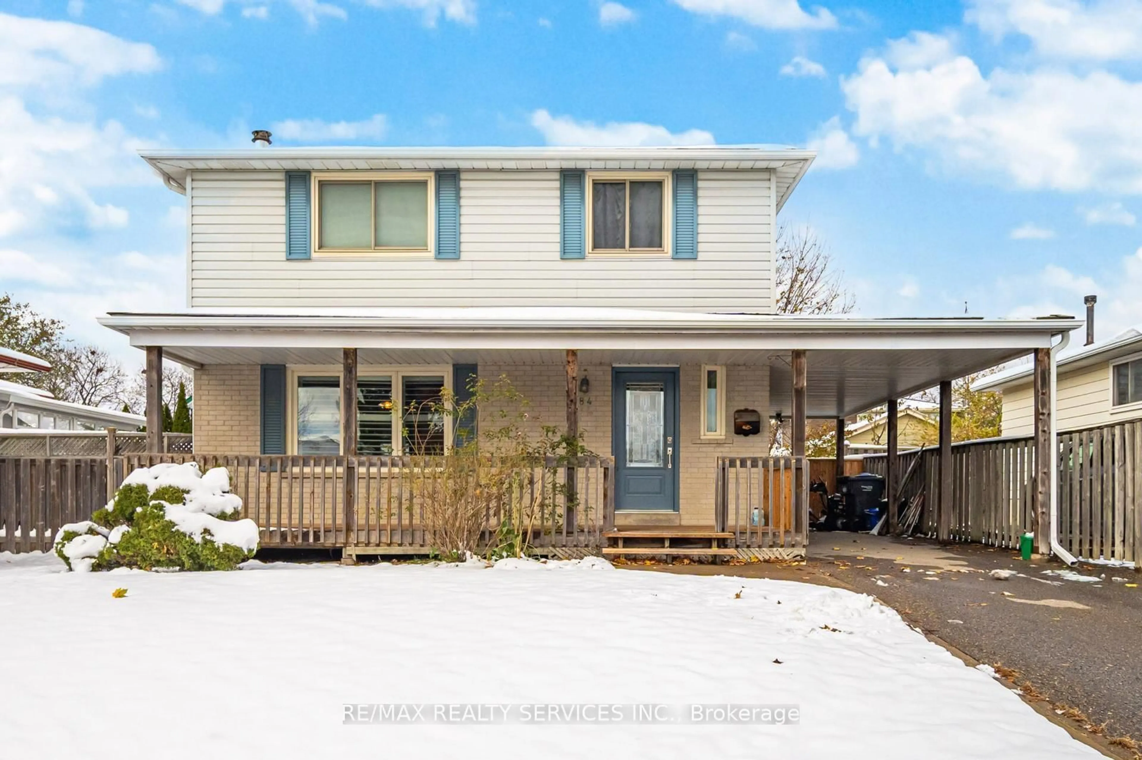 Home with vinyl exterior material, street for 84 Sutherland Ave, Brampton Ontario L6V 2H7