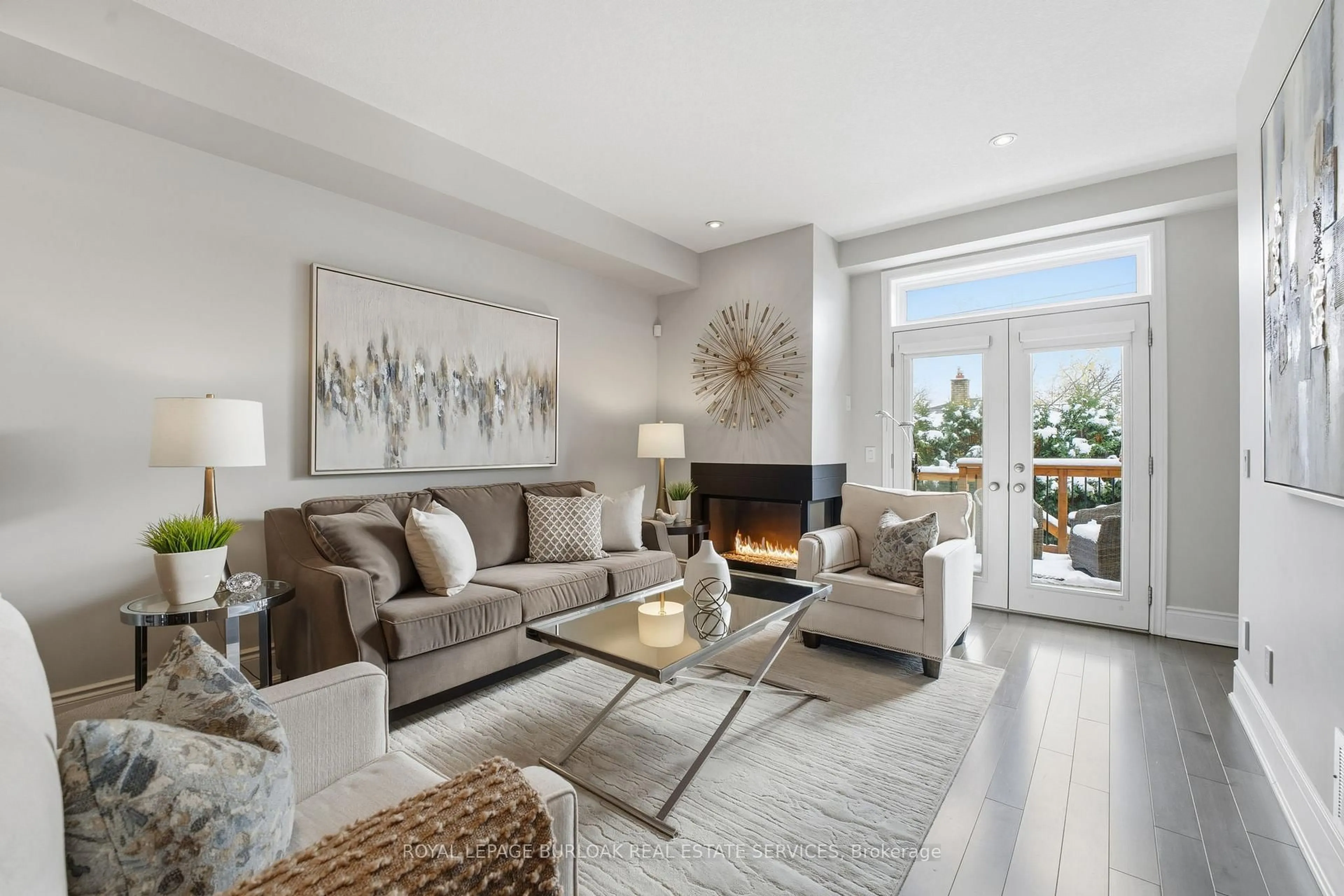 Living room with furniture, unknown for 5056 New St #12, Burlington Ontario L7L 0H4