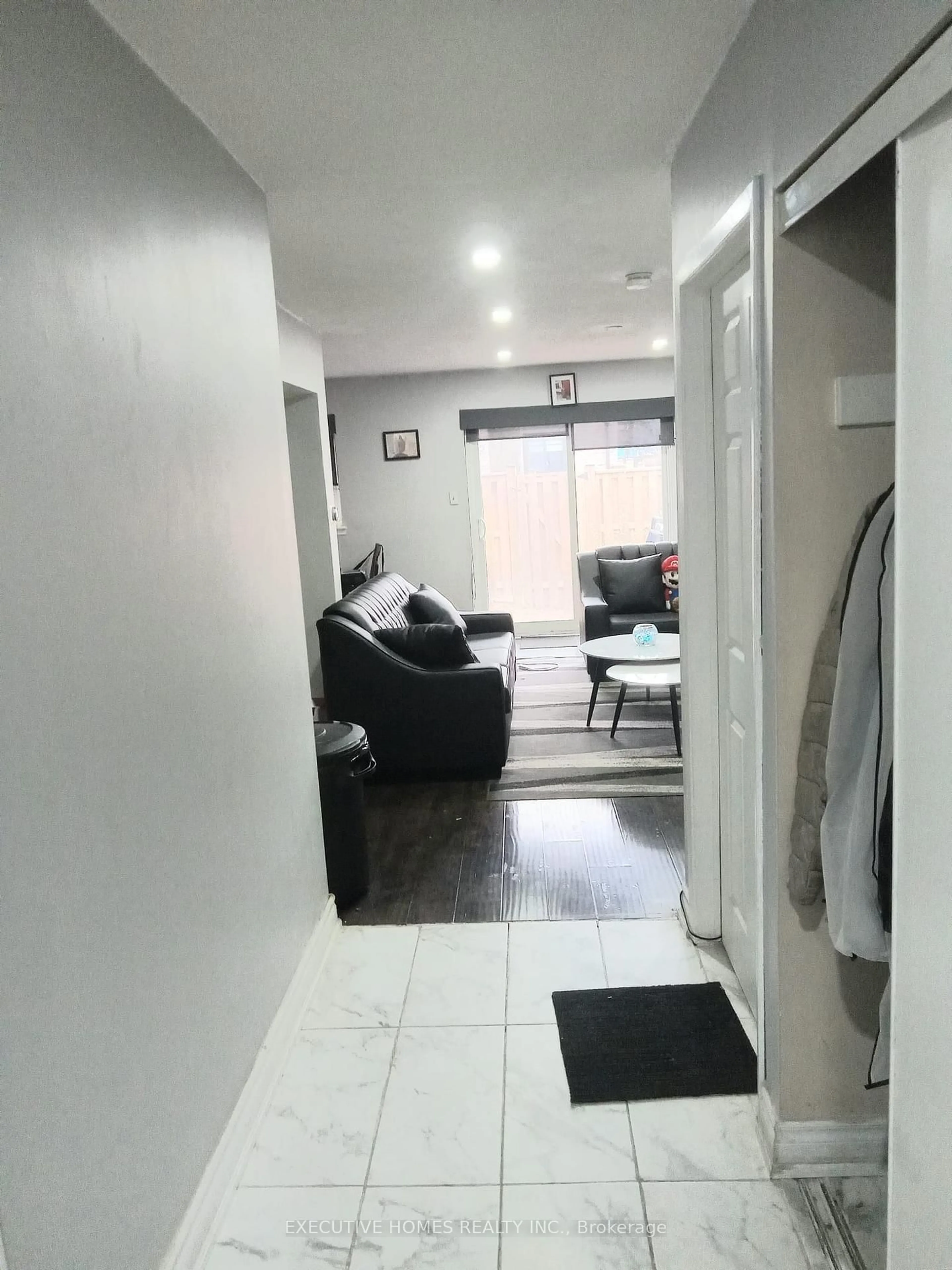 A pic of a room for 105 Hansen Rd #88, Brampton Ontario L6V 3C9