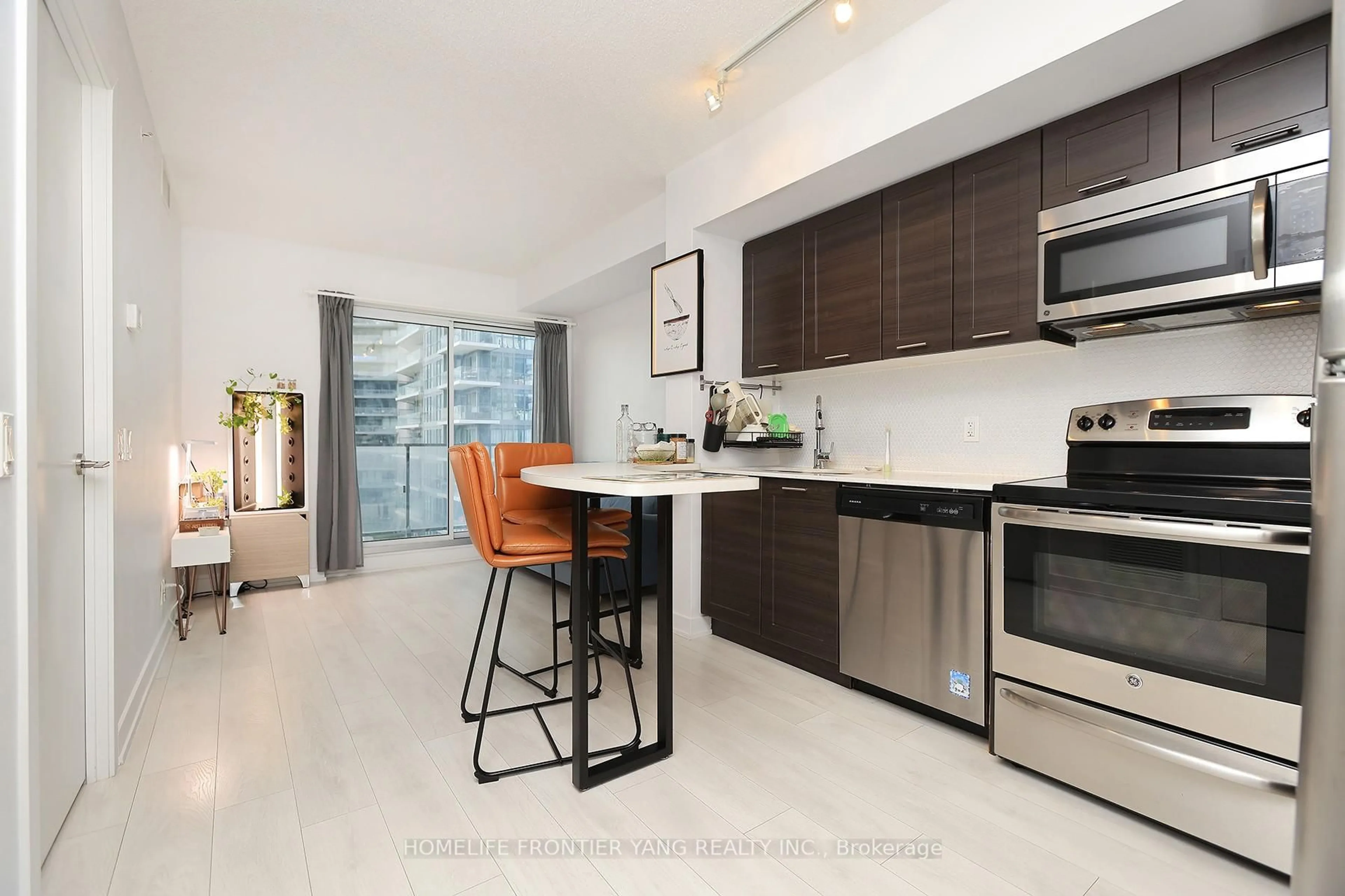Open concept kitchen, ceramic/tile floor for 2220 Lakeshore Blvd #1203, Toronto Ontario M8V 0C1