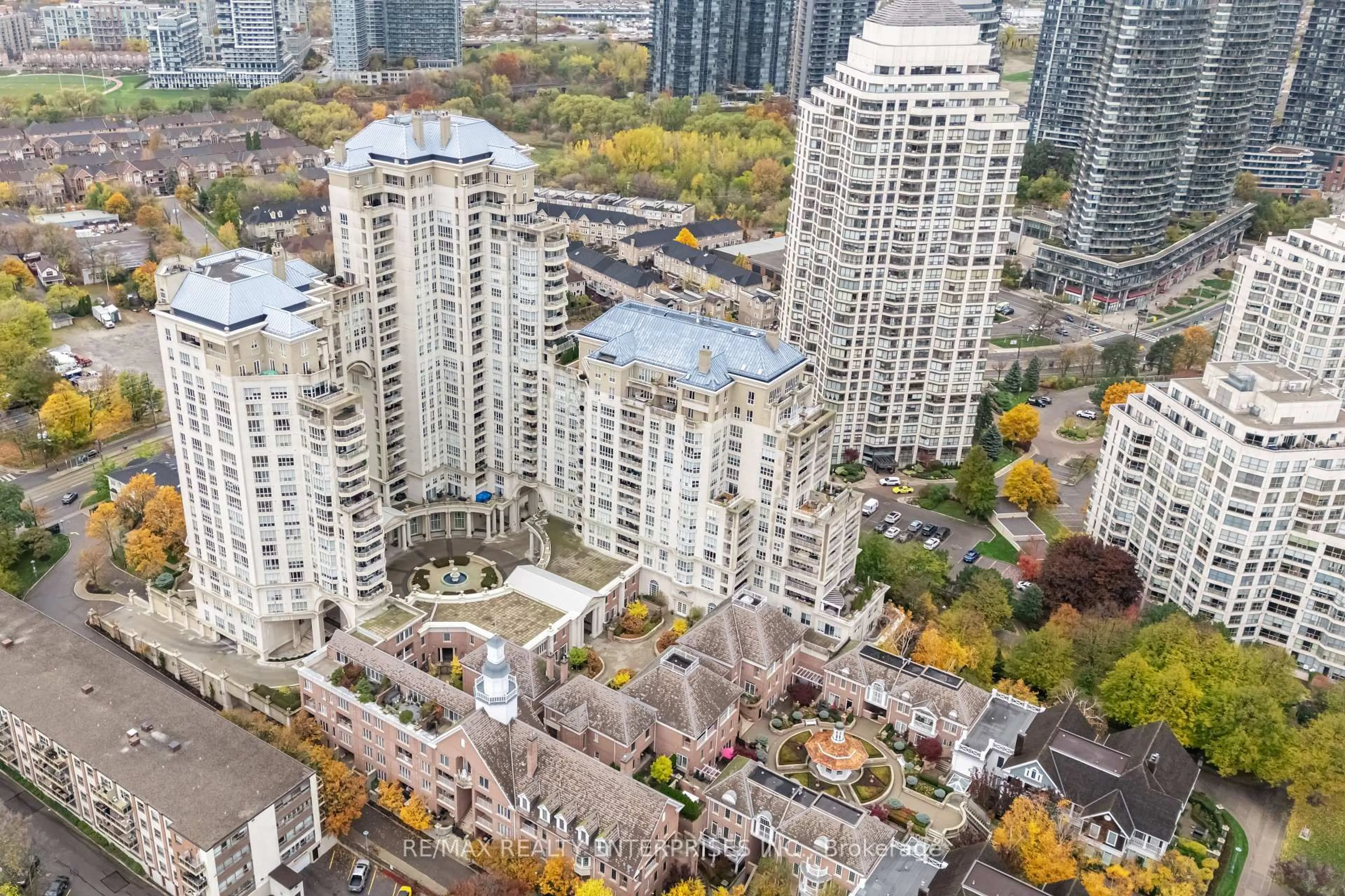 A pic from outside/outdoor area/front of a property/back of a property/a pic from drone, city buildings view from balcony for 2285 Lake Shore Blvd #304, Toronto Ontario M8V 3X9