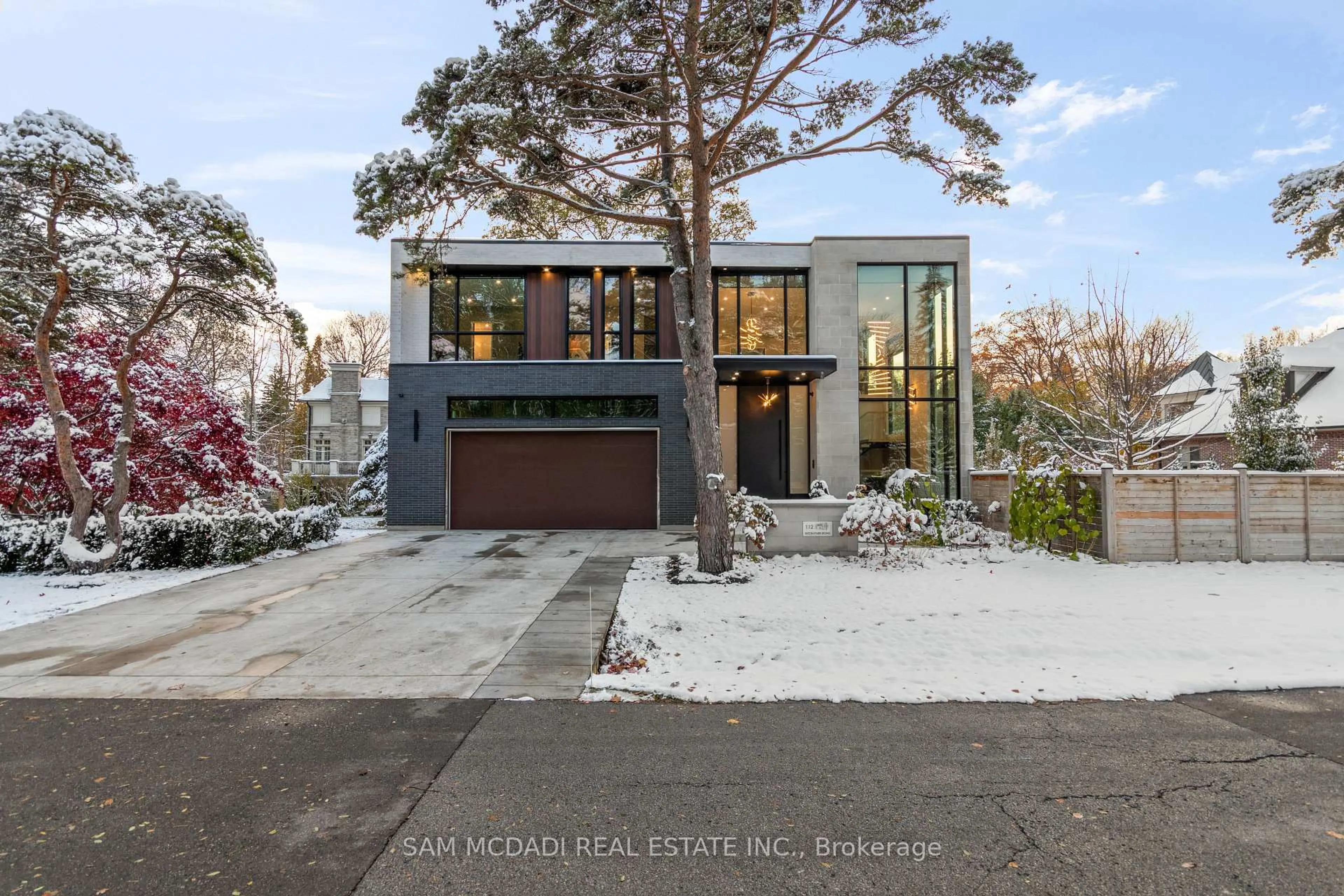 Home with brick exterior material, street for 112 Elton Park Rd, Oakville Ontario L6J 4C1