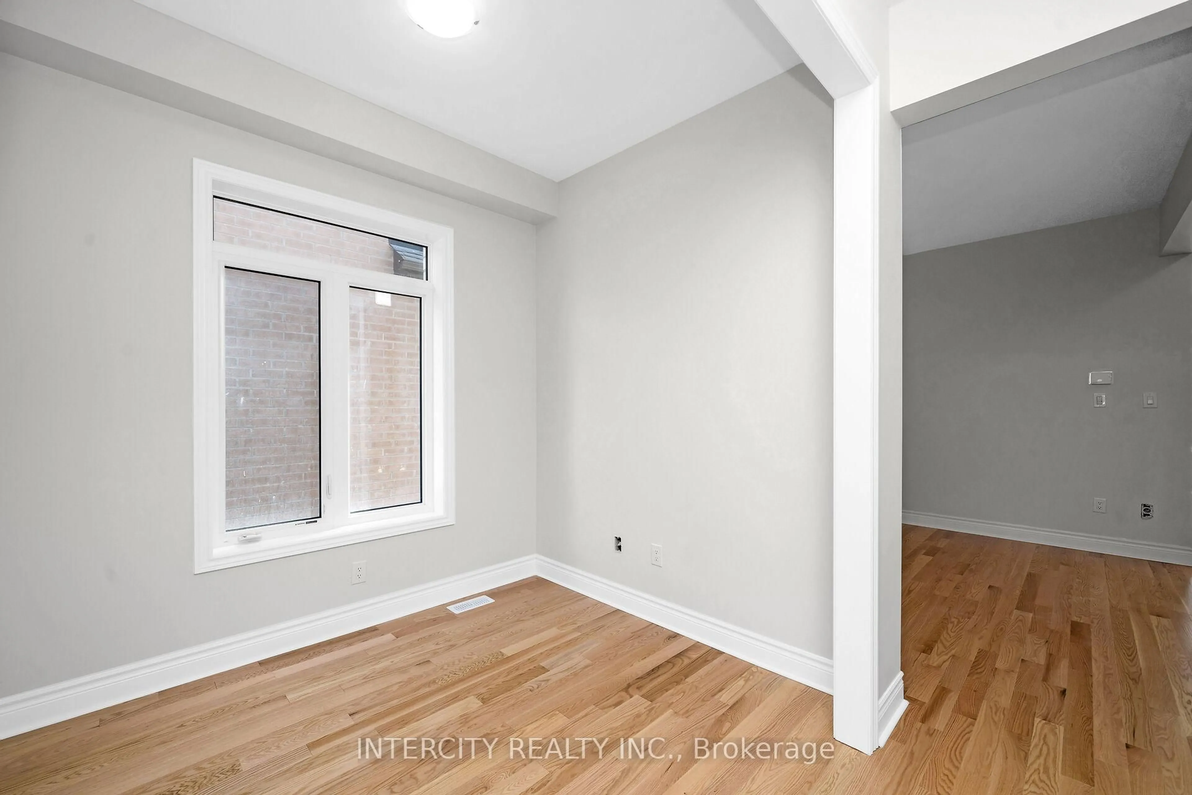 A pic of a room for 54 Claremont Dr, Brampton Ontario L6R 4G3