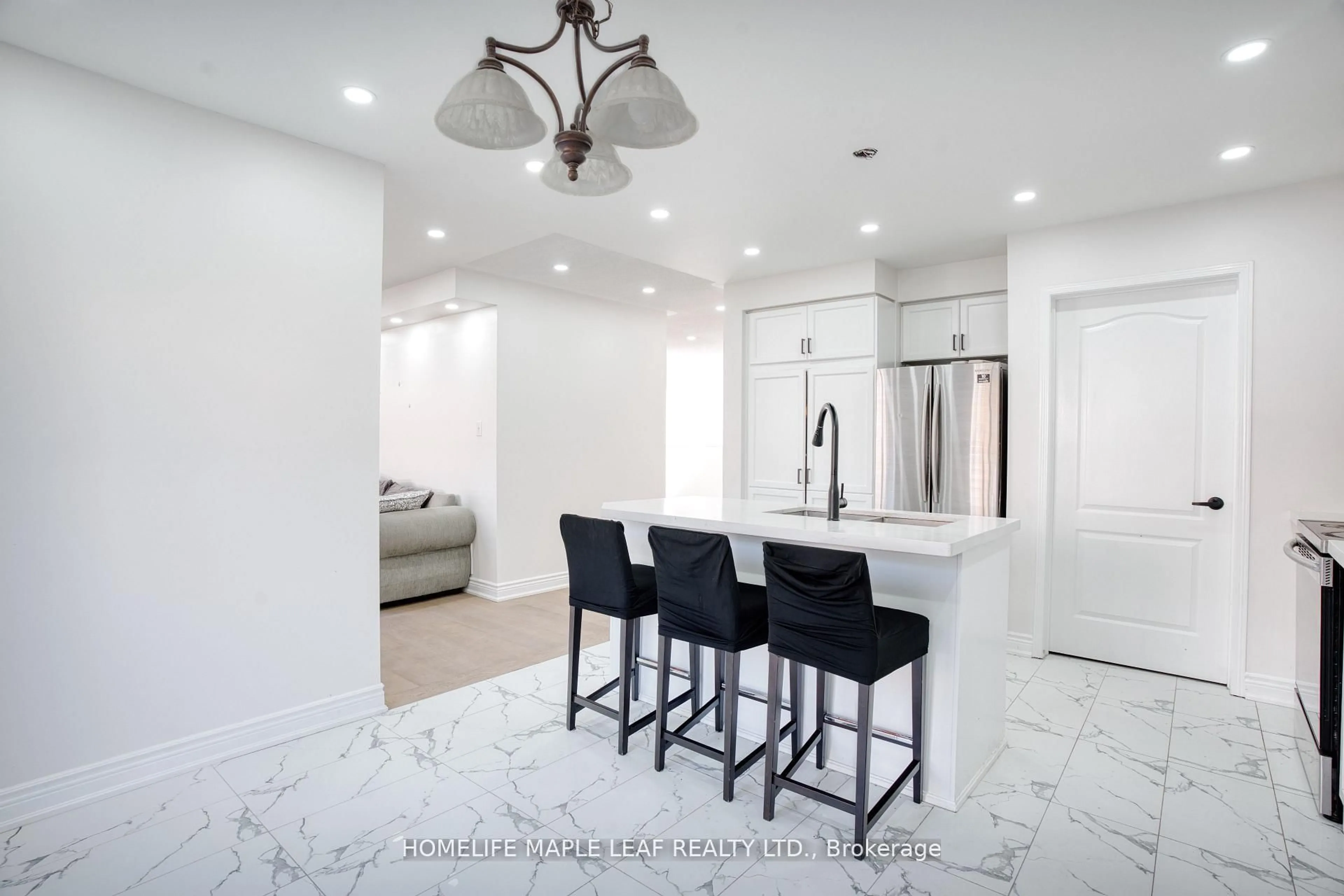 Contemporary kitchen, ceramic/tile floor for 34 Lormel Gate, Brampton Ontario L7A 2K5