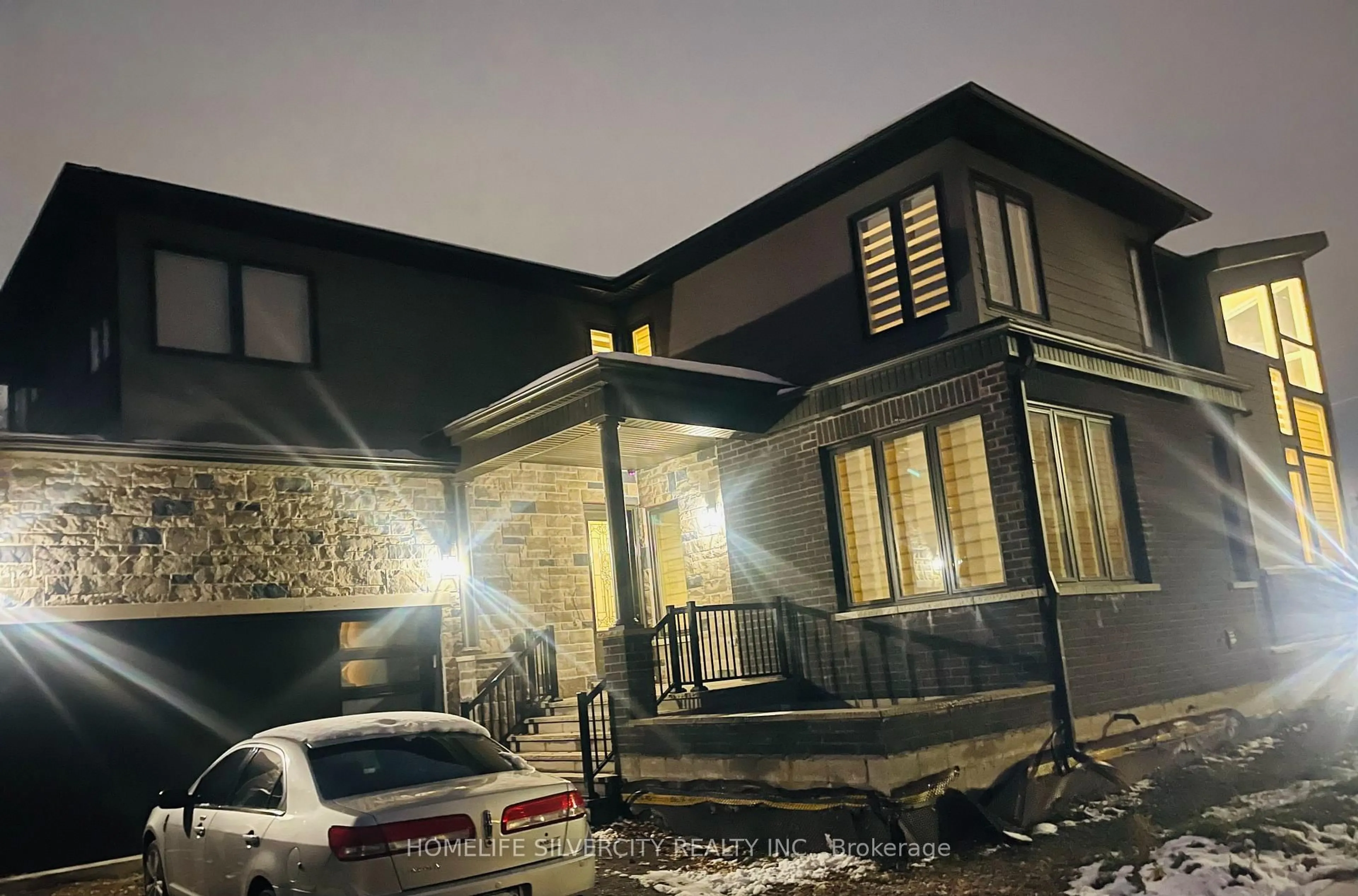 Unknown for 204 Mary St, Oakville Ontario L6K 1S4